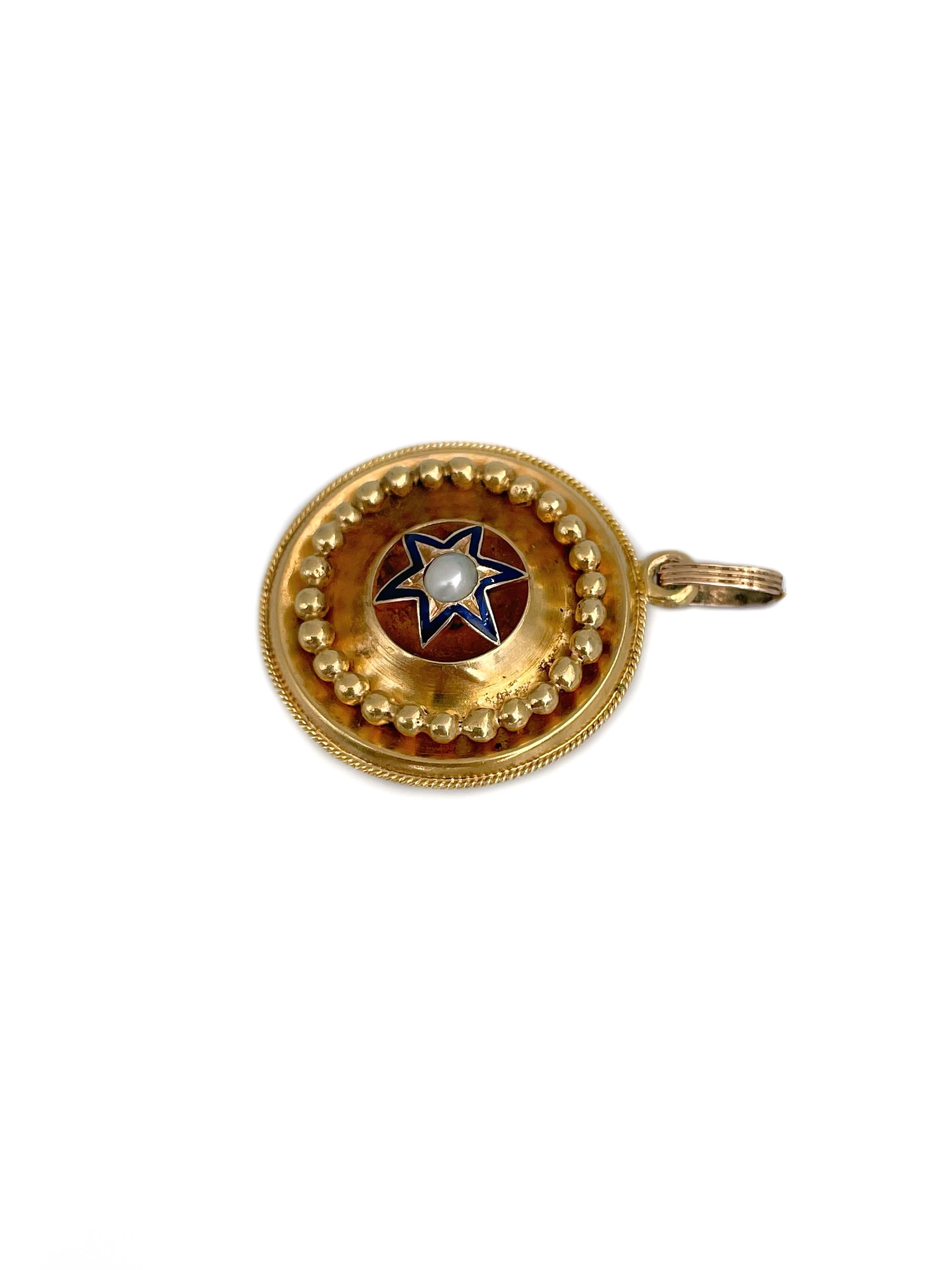 Taille ronde Pendentif étrusque victorien en or 14 carats, émail bleu et perles à motif d'étoiles en vente
