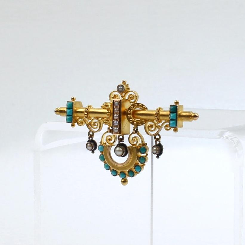 Viktorianische Brosche oder Anstecknadel, Etruscan Revival, 14 Karat Gold, Türkis und Perle (Neoetruskisch) im Angebot