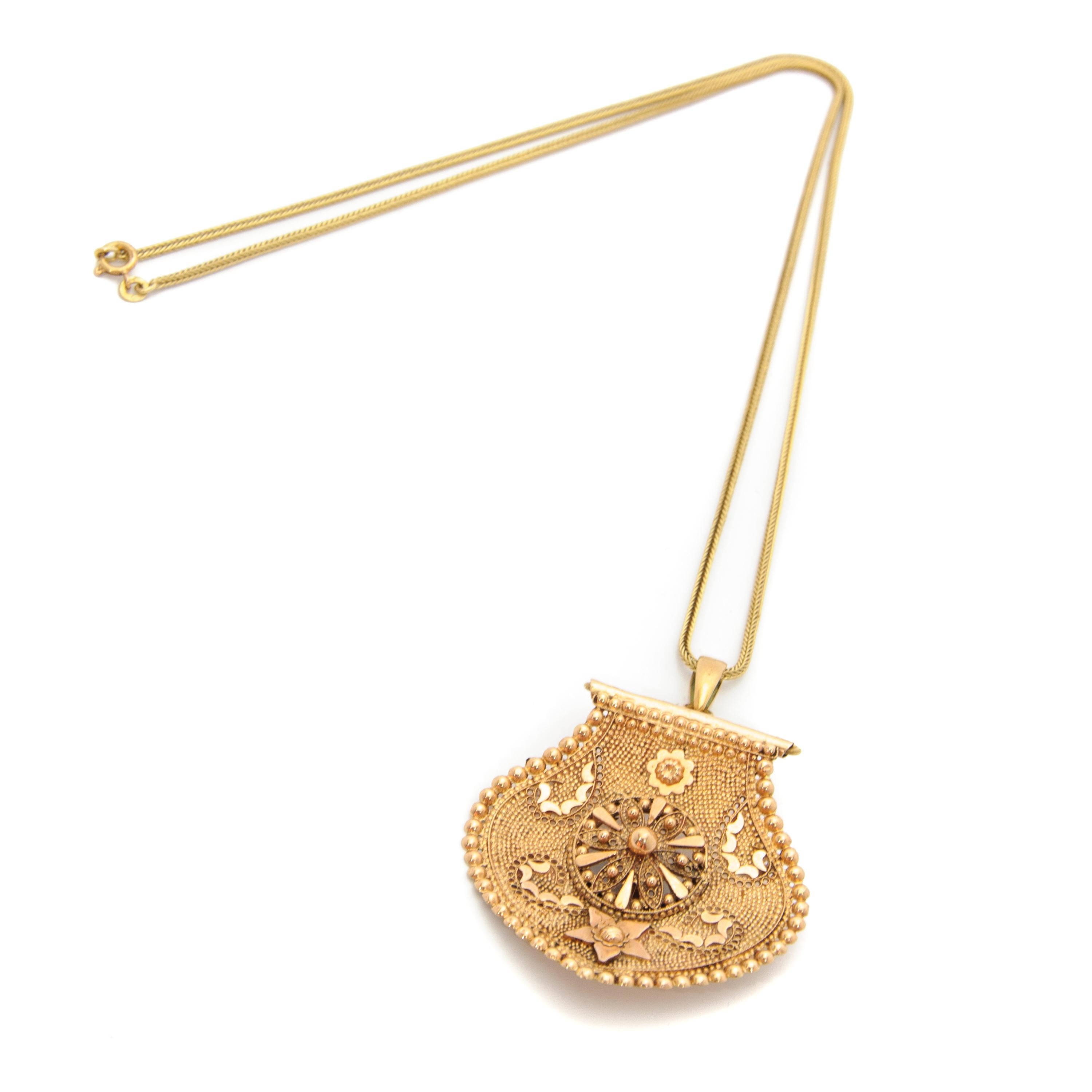 Victorian Antique 14 Karat Yellow Gold Filigree Shield Necklace Pendant