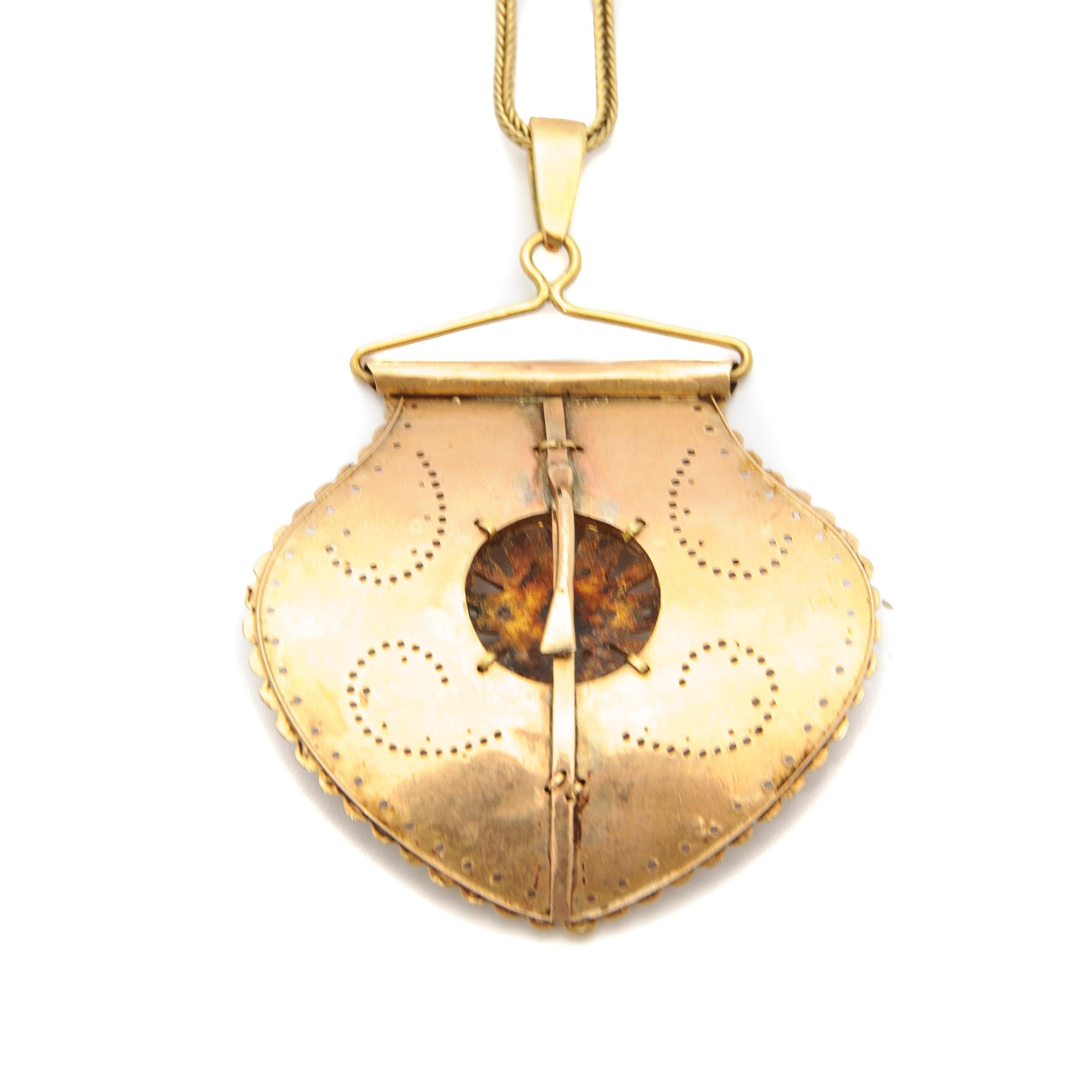 Antique 14 Karat Yellow Gold Filigree Shield Necklace Pendant 2