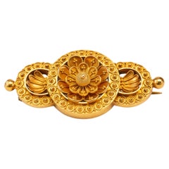Victorian Etruscan Revival 15 Karat Yellow Gold Filigree Brooch