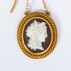 Victorian Etruscan Revival 18 Karat Yellow Gold Sardonyx Cameo Earrings