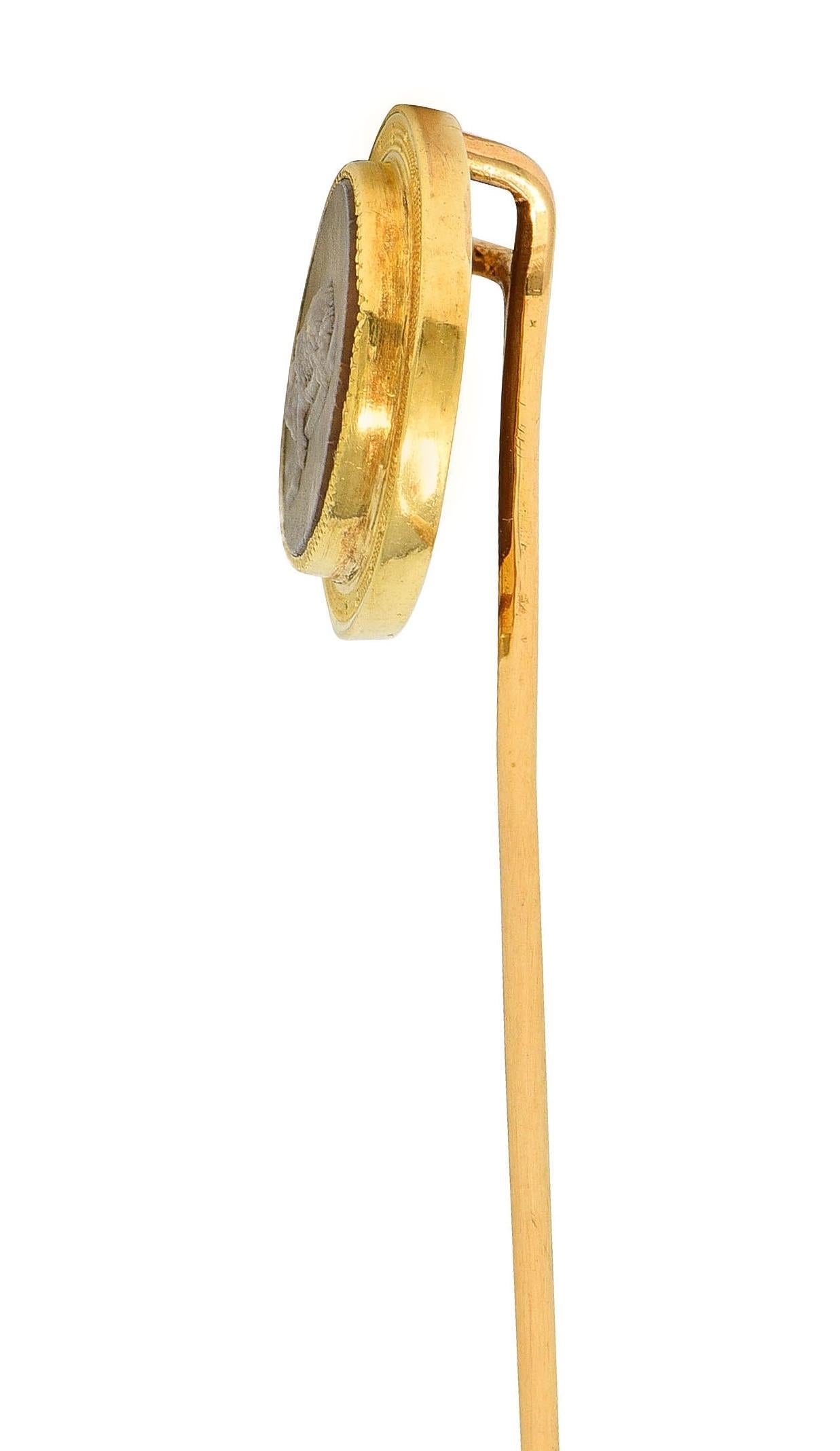 Victorian Etruscan Revival Agate 18K Yellow Gold Lamb Antique Cameo Stickpin In Excellent Condition For Sale In Philadelphia, PA