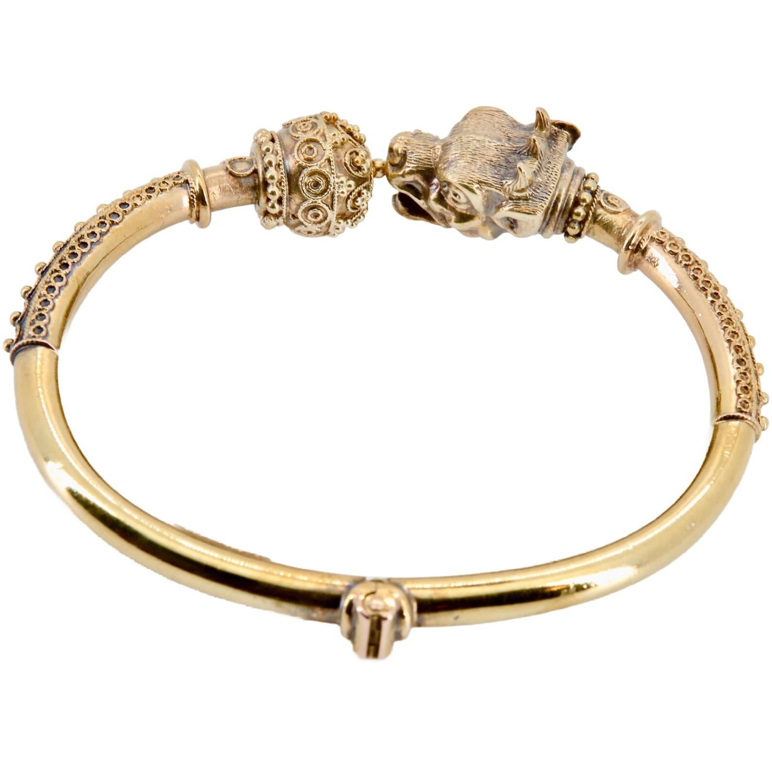 Bracelet Victorien Etrusque Revive Dragon Tête de Griffon Diamants en vente 1