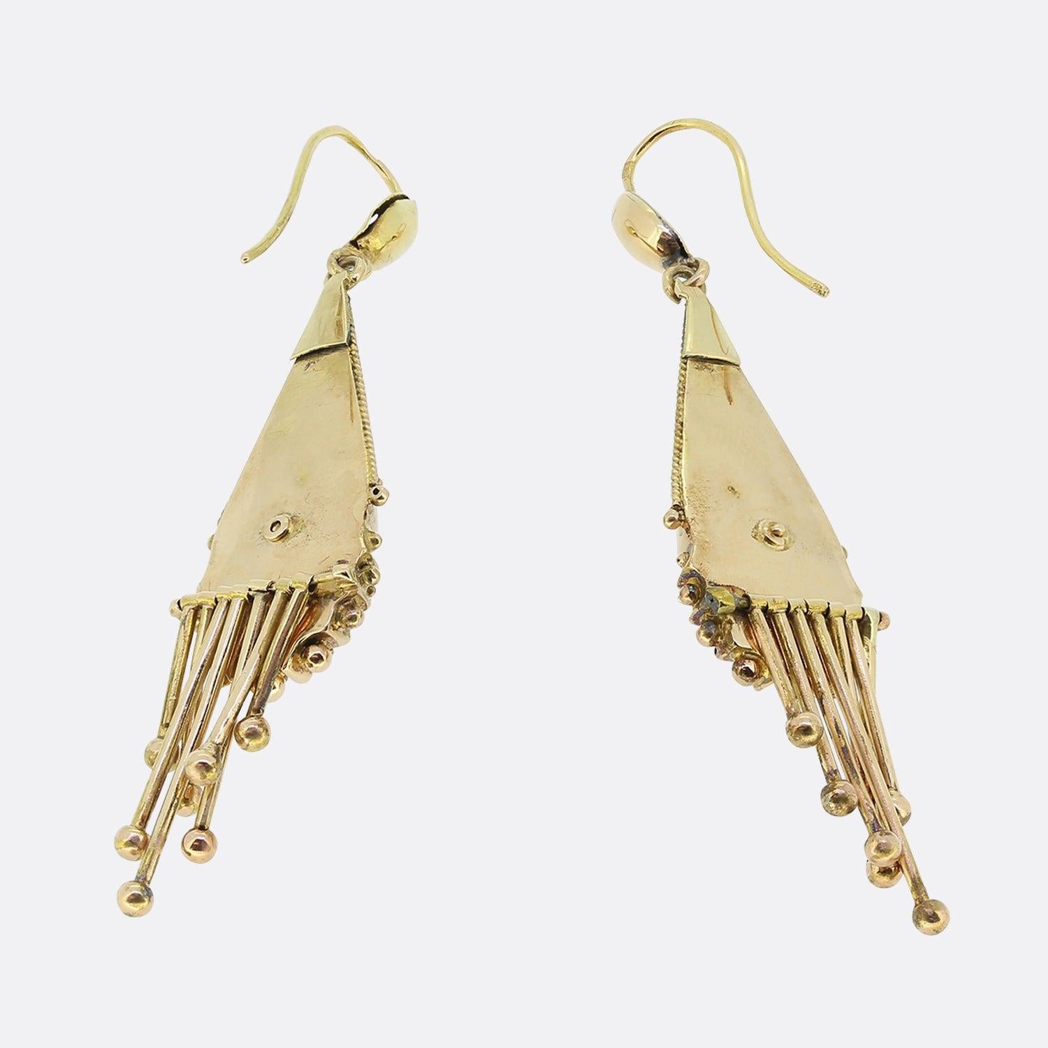 Victorian Etruscan Revival Drop Earrings In Good Condition In London, GB