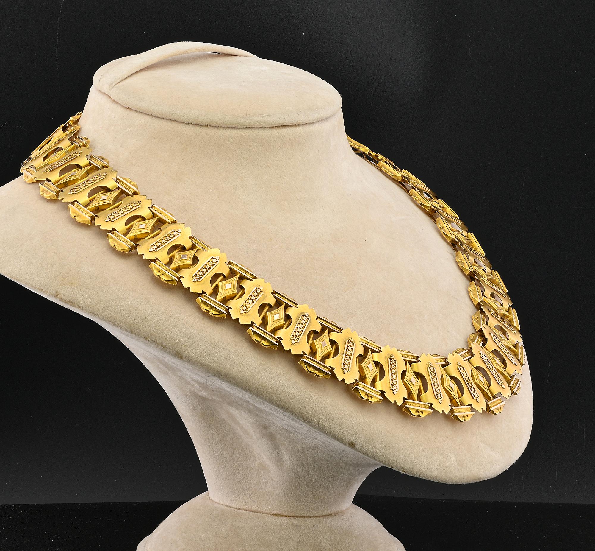 Collar Victoriano de Cadena de Libro Inglés del Renacimiento Etrusco 15 KT Oro en Bueno estado para la venta en Napoli, IT