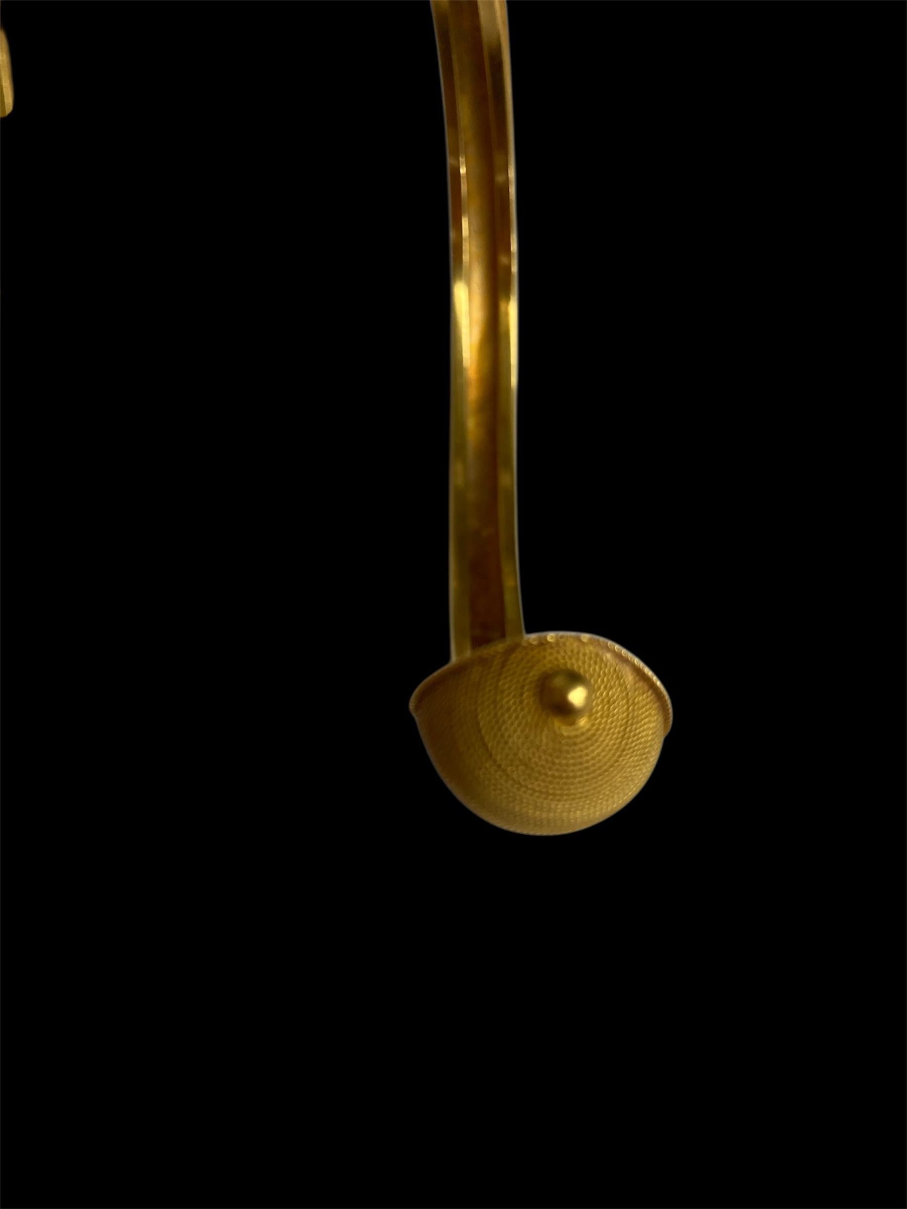 Brassard victorien en or de style néo-étrusque en vente 4