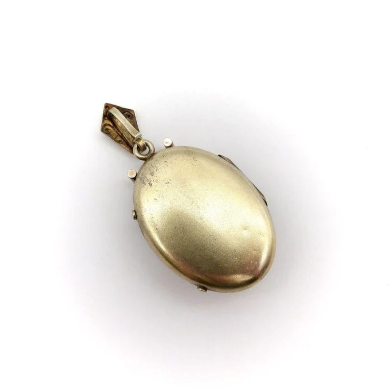 Viktorianische Etruscan Revival Gold füllen Medaillon für Damen oder Herren im Angebot