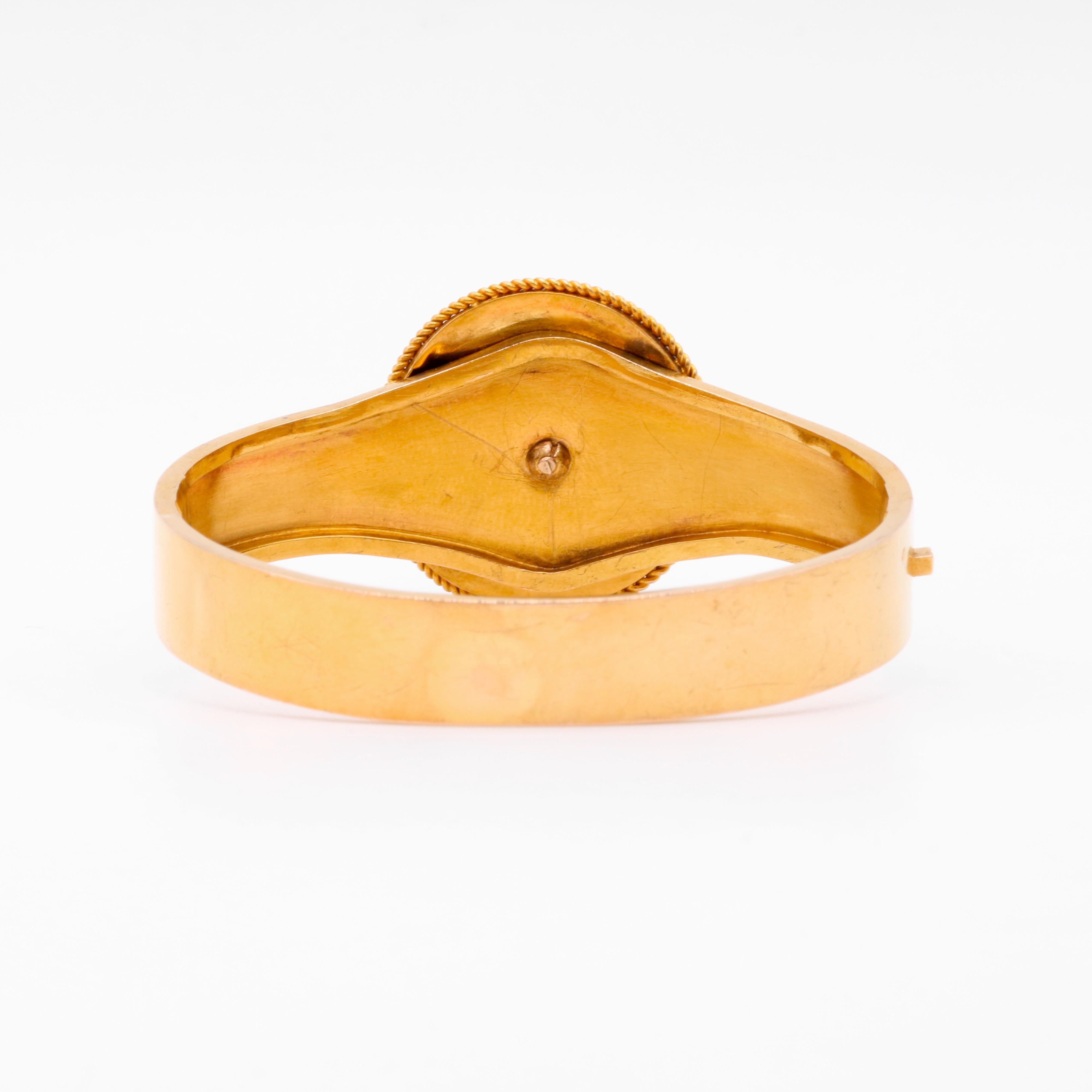 Bracciale vittoriano in stile etrusco in oro 18 carati con ametista, perle e smalto nero in vendita 2