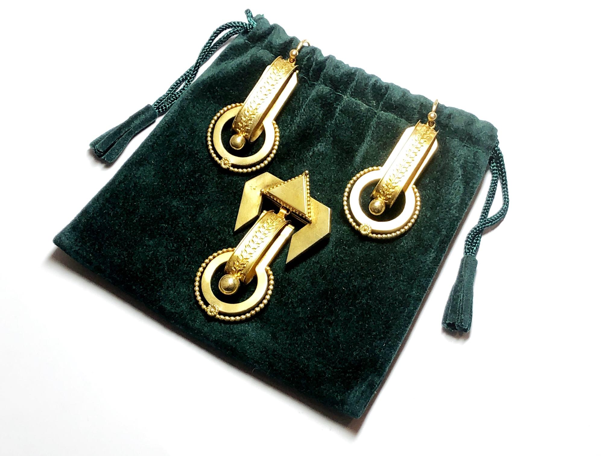 Etruscan Revival Victorian Etruscan Style Brooch and Earrings Gold Suite, Circa 1875 For Sale