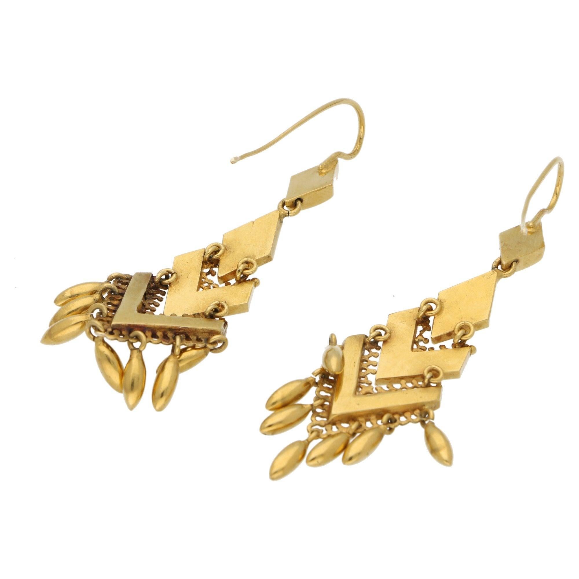 Victorian Etruscan Style Drop Earrings Made of Solid 18 Karat Yellow Gold In Good Condition In London, GB