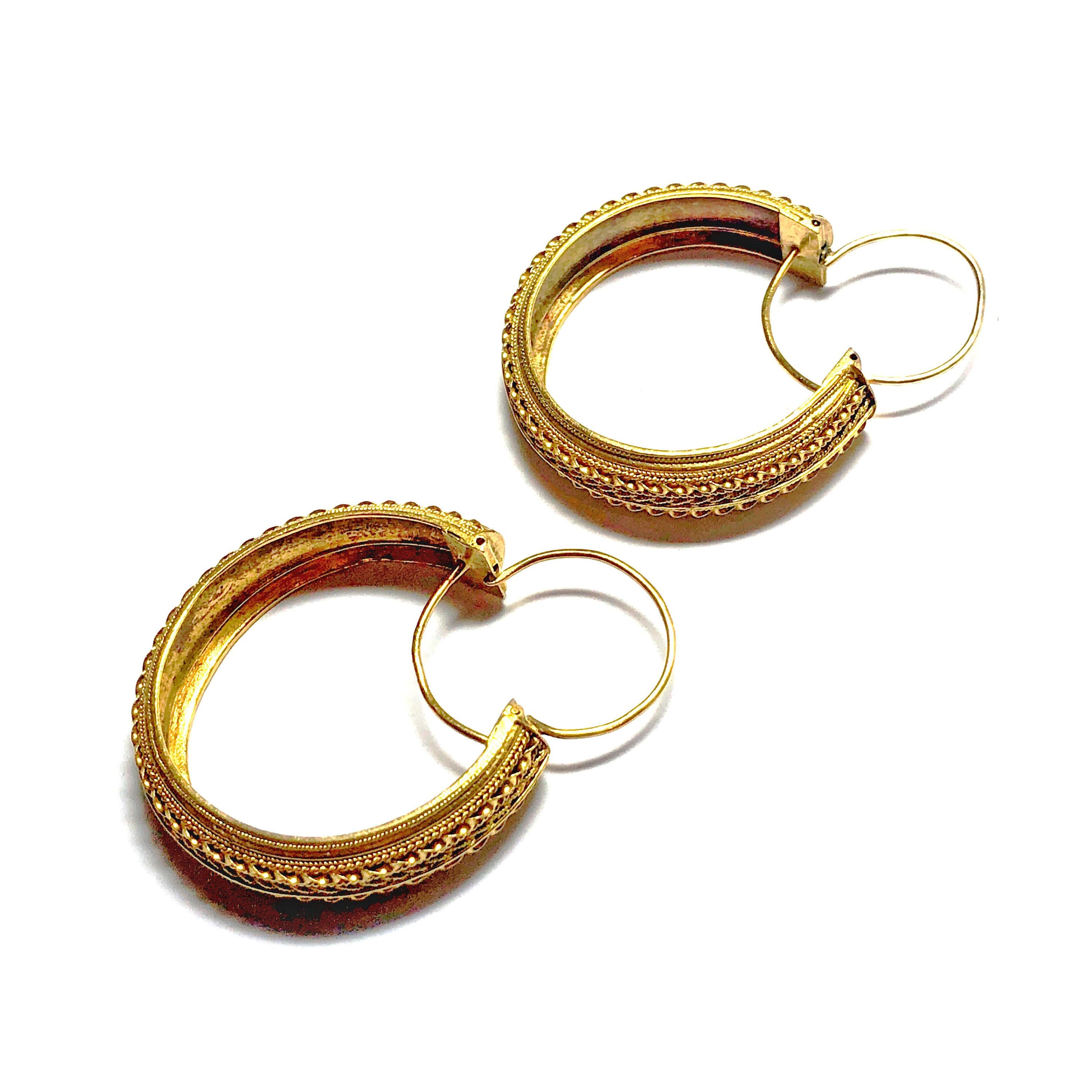 Victorian Etruscan Style Gold Hoop Earrings, Circa 1875 For Sale 1