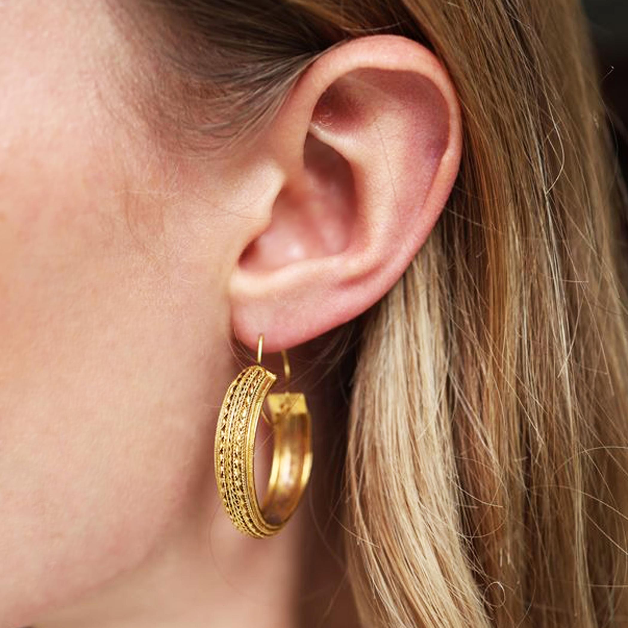Victorian Etruscan Style Gold Hoop Earrings, Circa 1875 For Sale 2