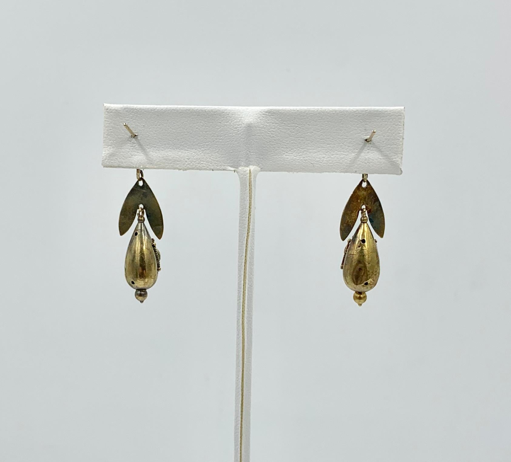 Victorian Etruscan Torpedo Pendant Dangle Drop Earrings 14 Karat Gold Circa 1860 For Sale 4