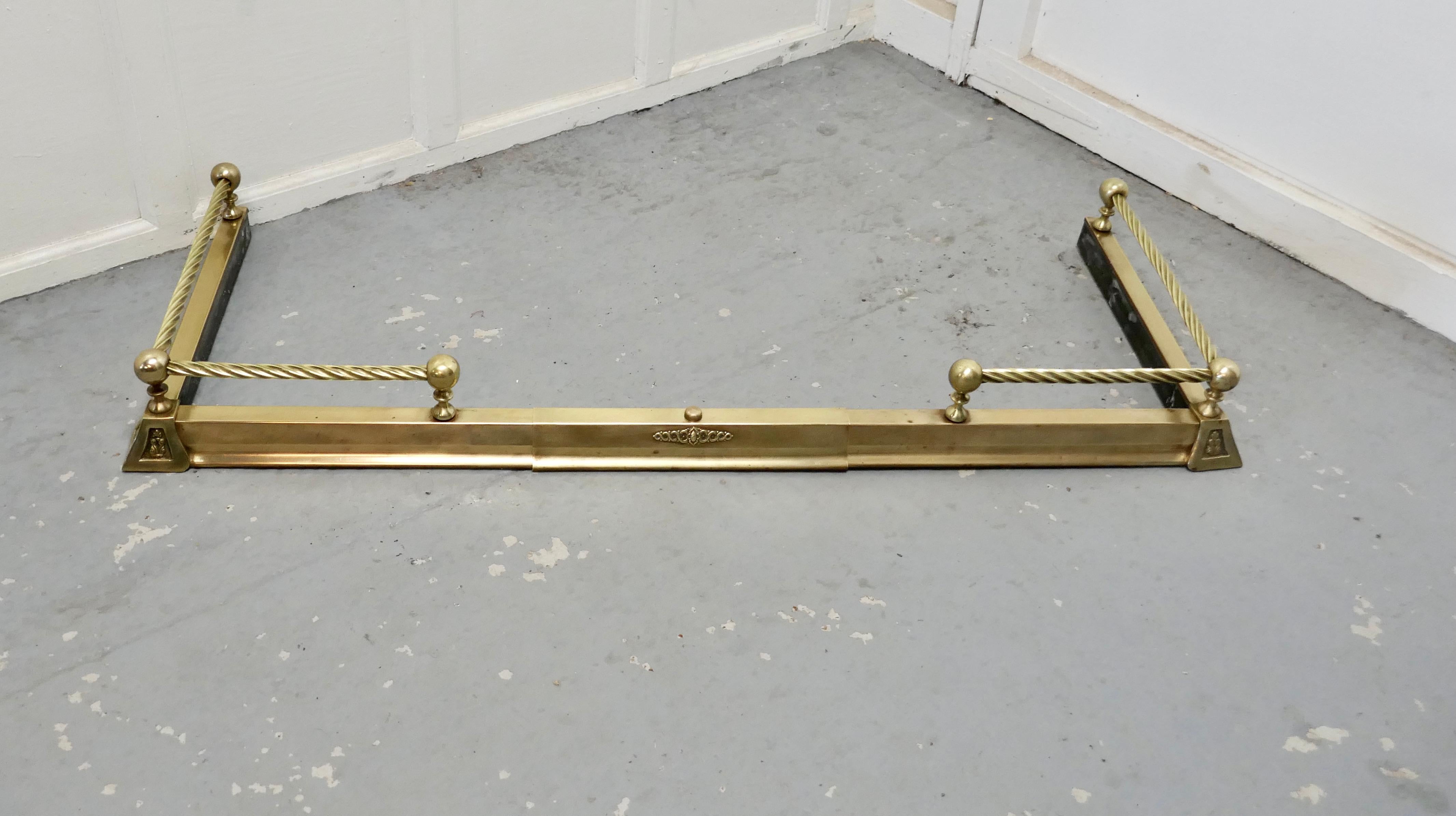 Victorian extending barley twist brass fender 

This is a very attractive brass fender it has a simple brass base with a barley twist brass rail above and small decoration to the corners of the base

The fender is in very good condition it is 6”