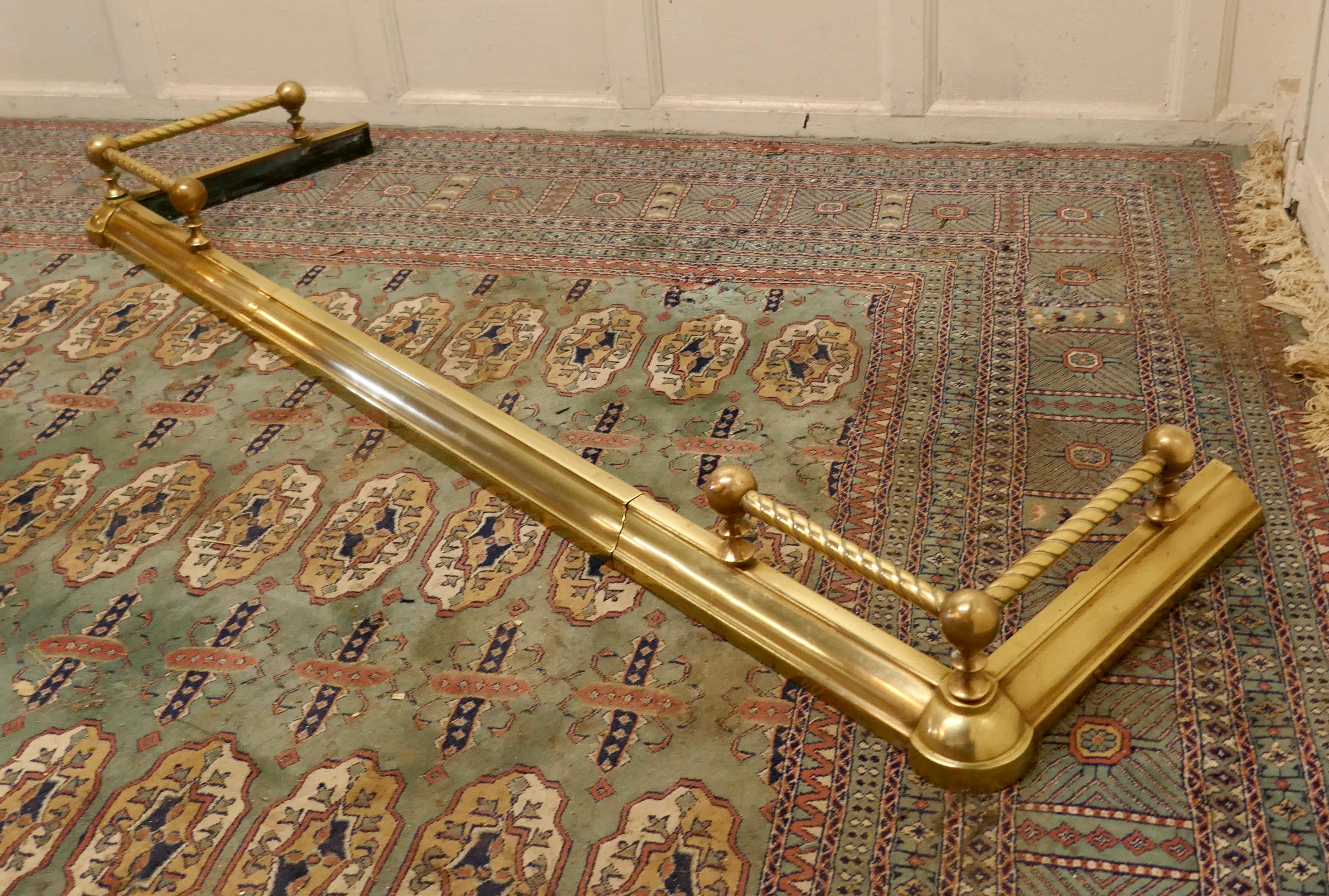 19th Century Victorian Extending Barley Twist Brass Fender For Sale