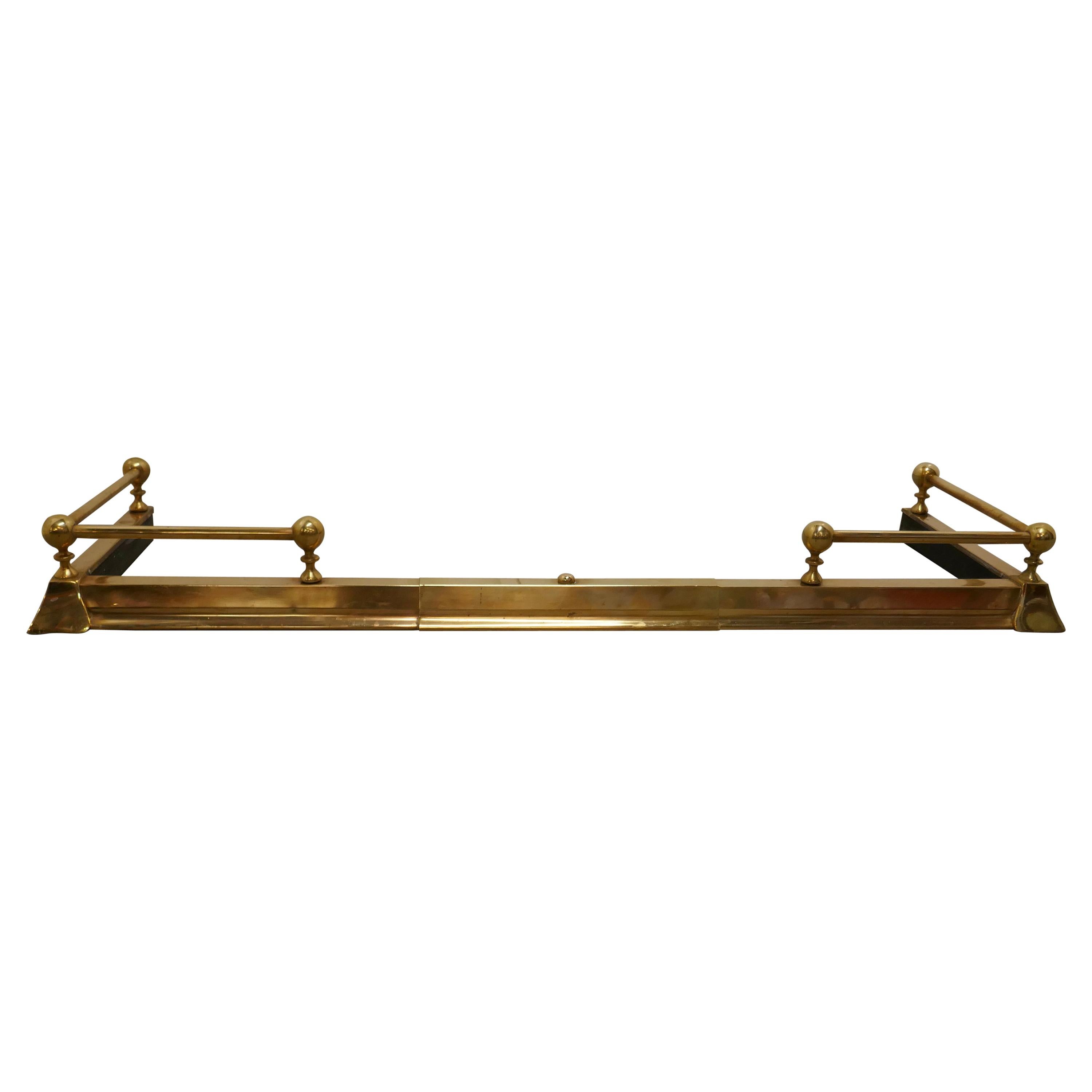 Large Victorian Extending Brass Fender For Sale at 1stDibs