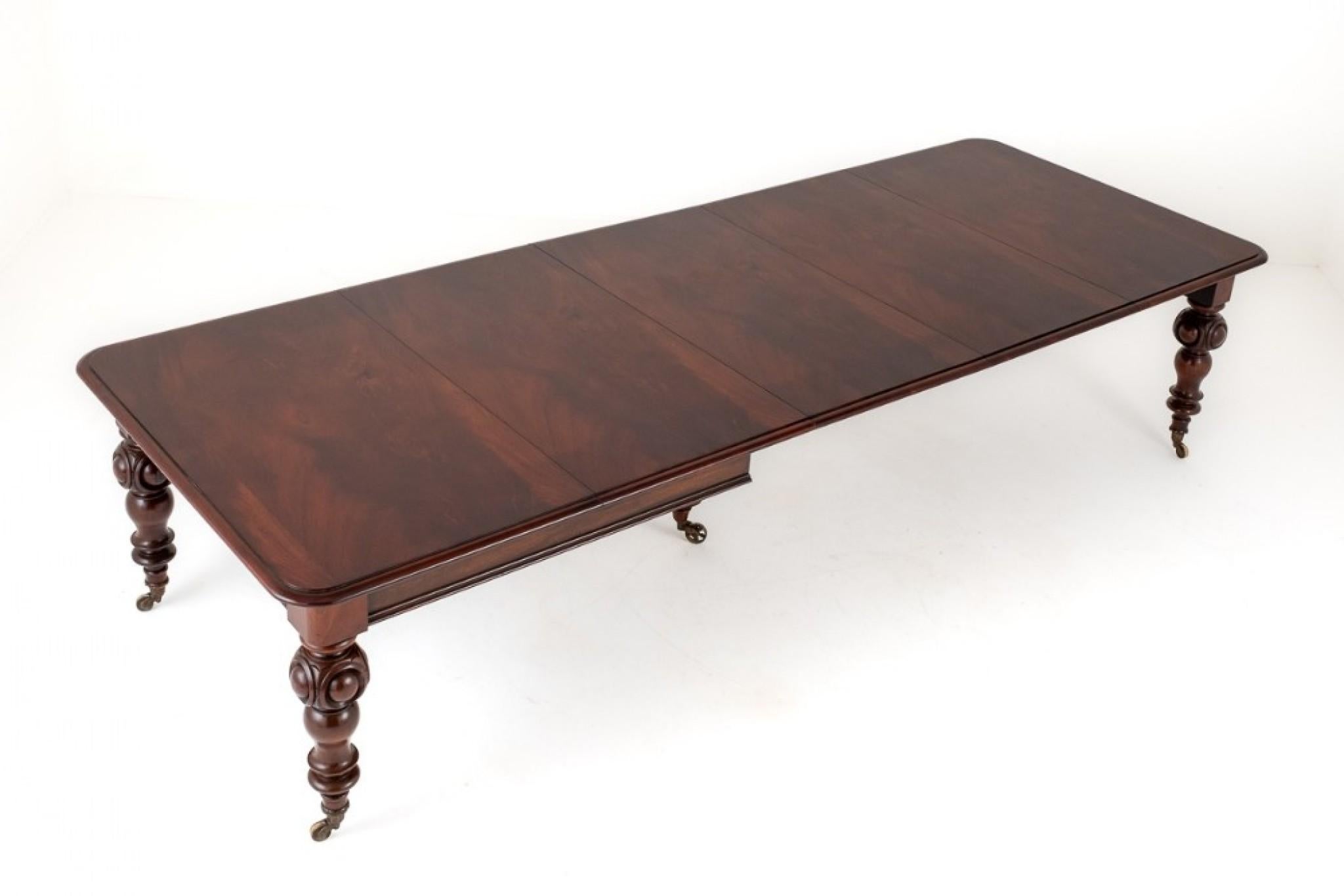 Victorian Extending Dining Table Mahogany, 1860 In Good Condition In Potters Bar, GB