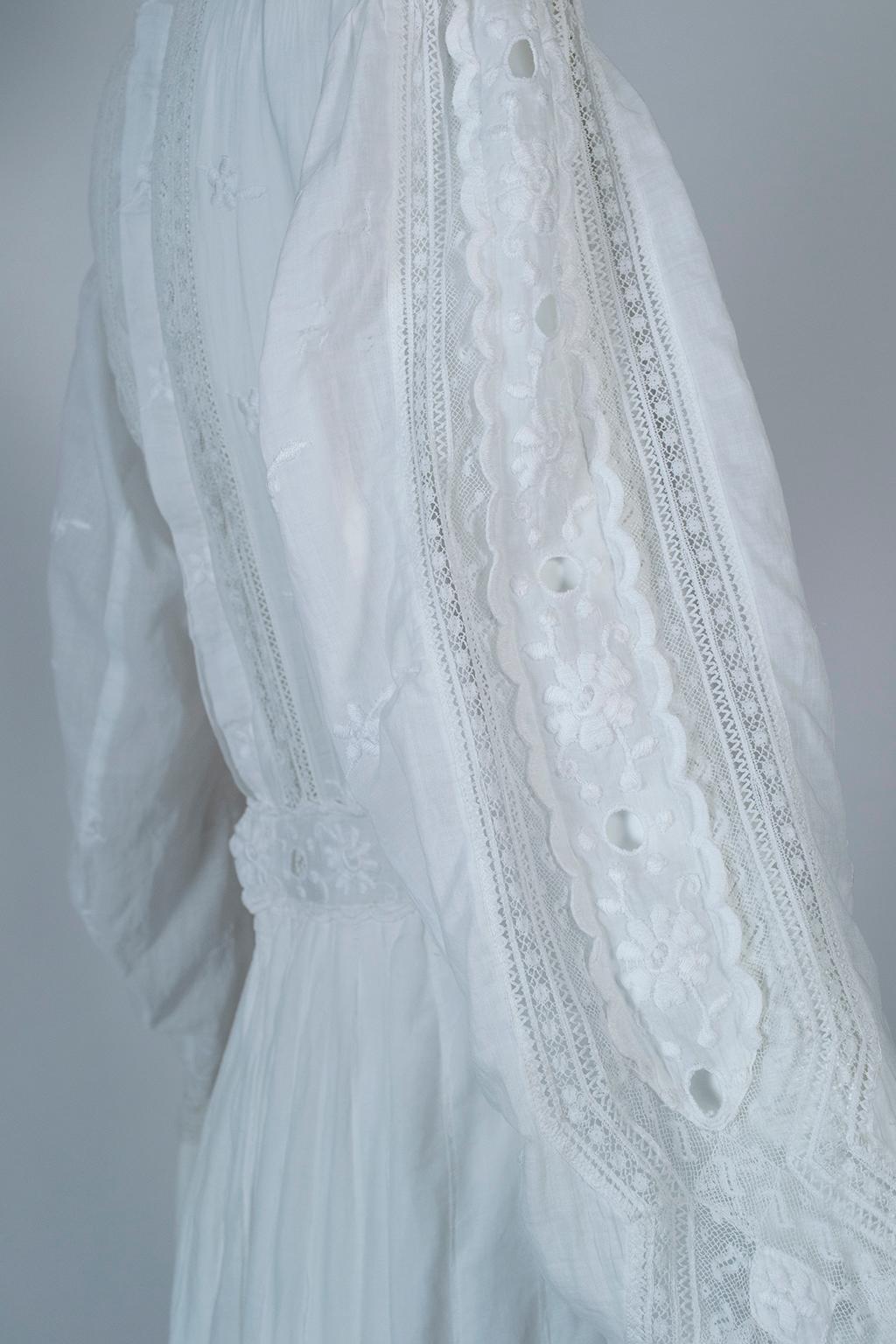 Victorian White Eyelet and Lace Shoulder Pleat Afternoon Tea Dress - M, 1880s 1