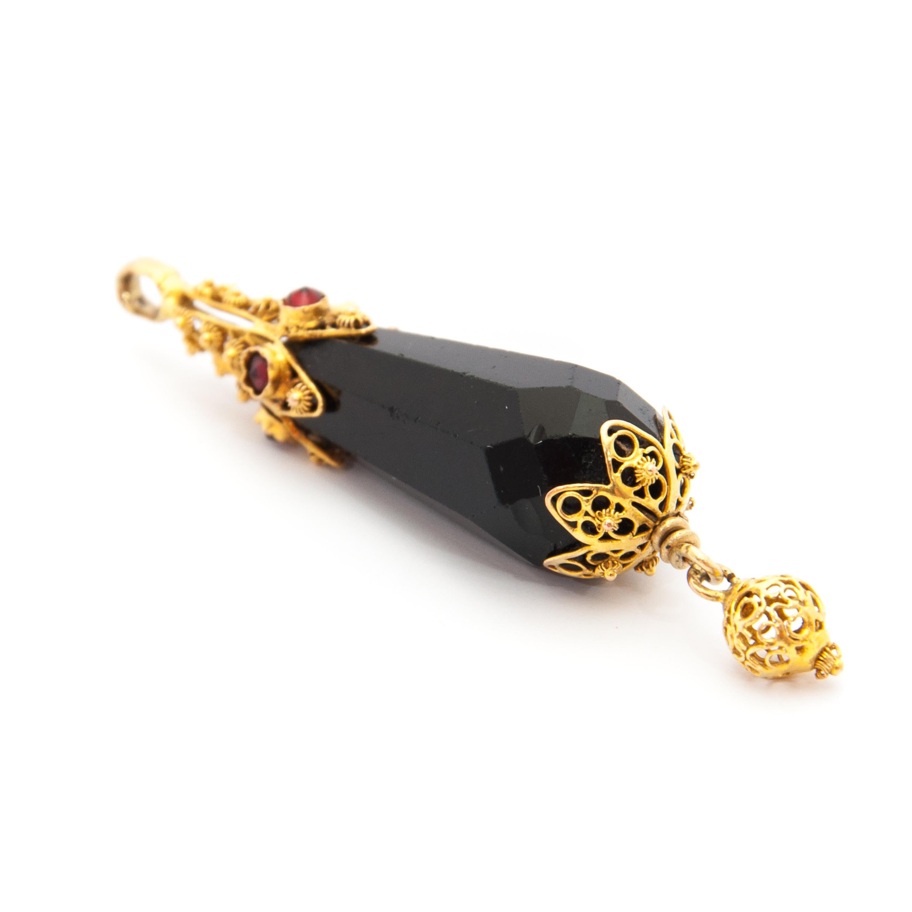 Rose Cut Briolette Black Jet and Garnet 14K Yellow Gold Pendant For Sale