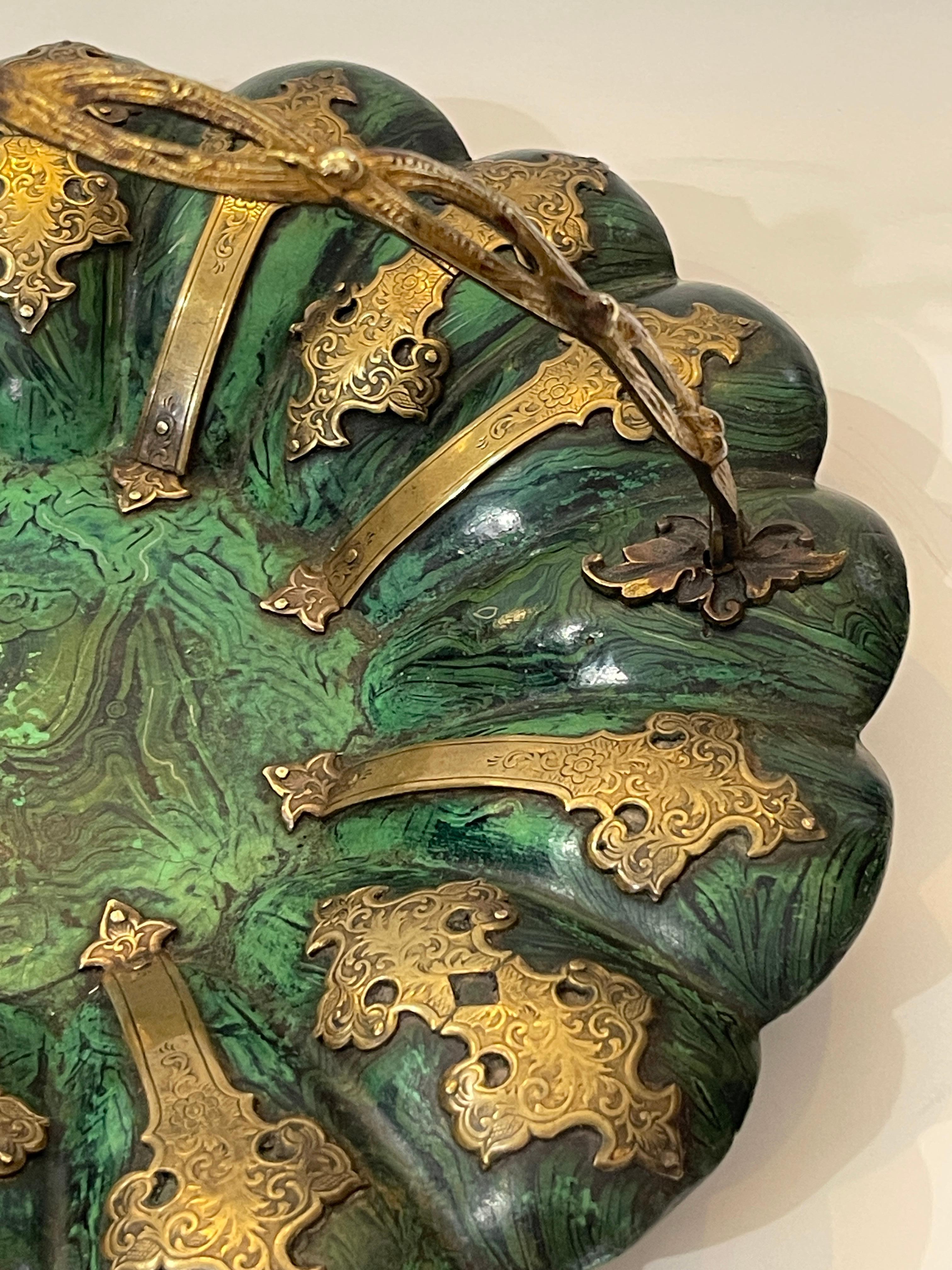 Victorian Faux Malachite & Brass Papier Mache Basket, Alsager & Neville c.1870 In Good Condition For Sale In West Palm Beach, FL
