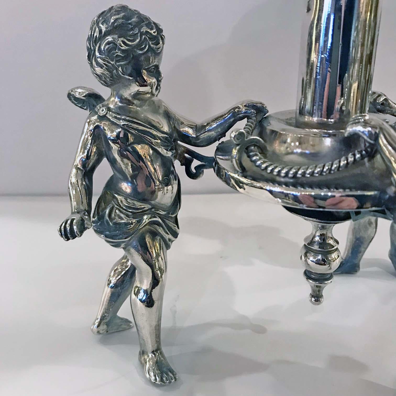 XIXe siècle Centre de table victorien figuratif en métal argenté en vente