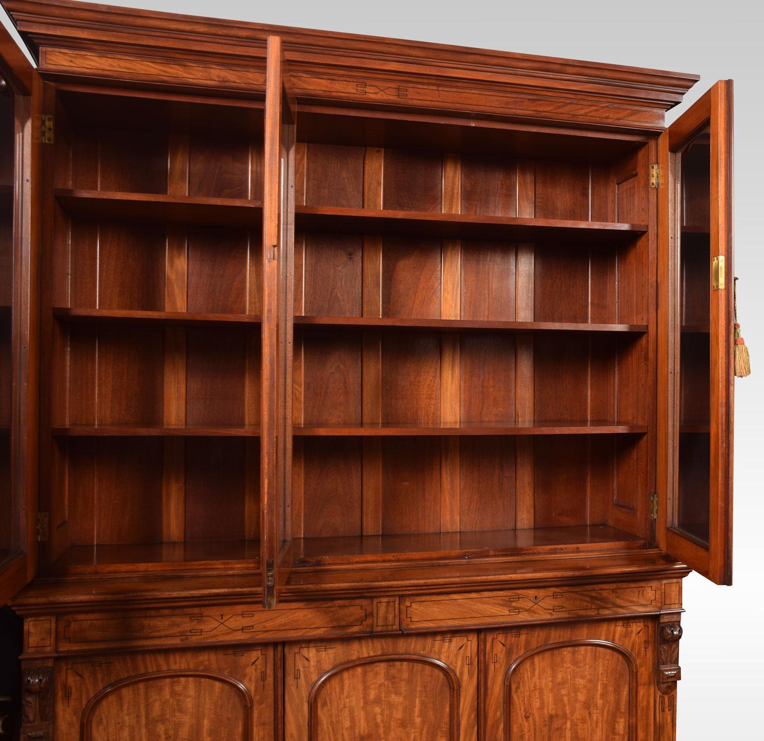 Victorian Figured Mahogany Library Bookcase In Good Condition In Cheshire, GB