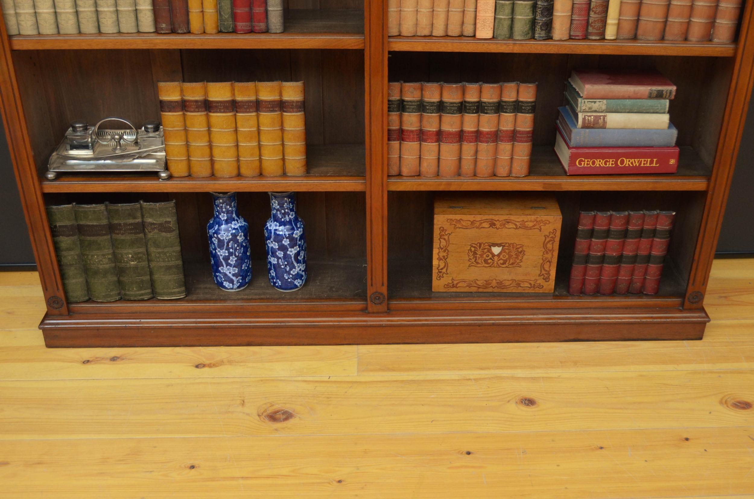 Viktorianisches offenes Bücherregal aus gemasertem Nussbaum im Angebot 4