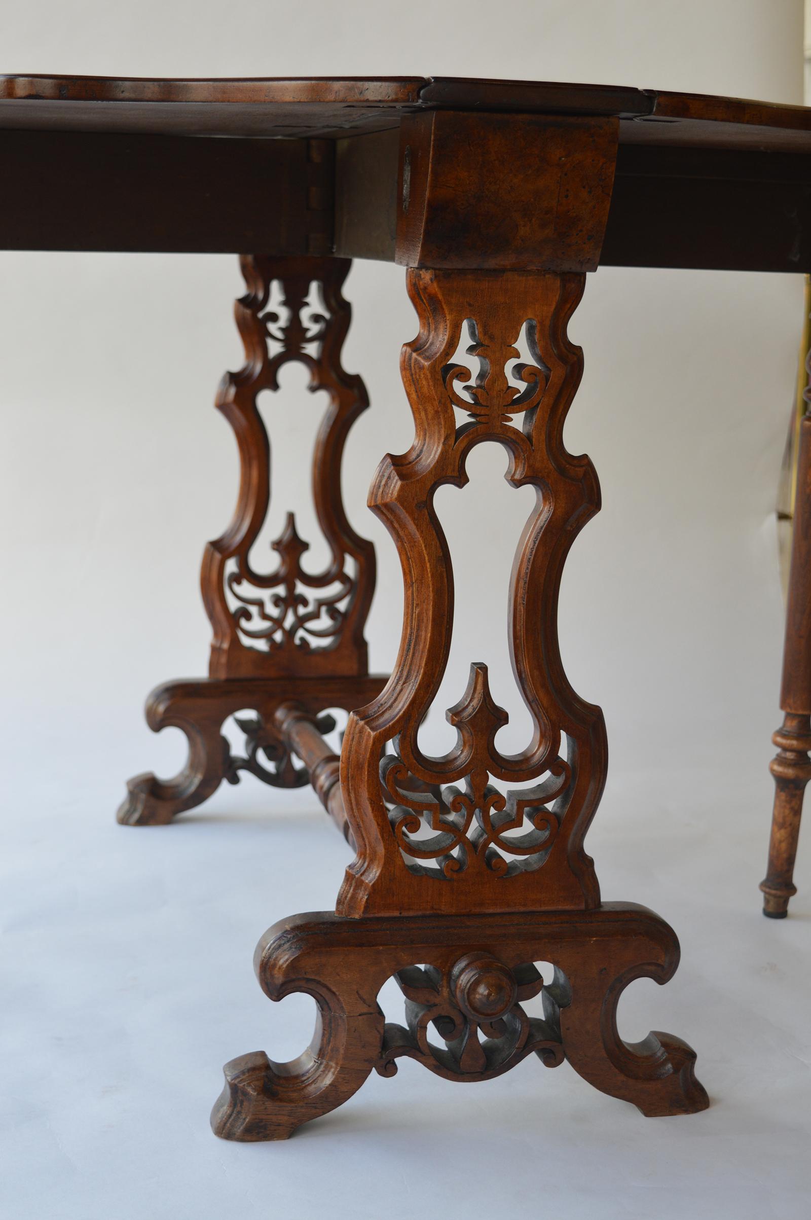 Victorian Figured Walnut Sutherland Table For Sale 7