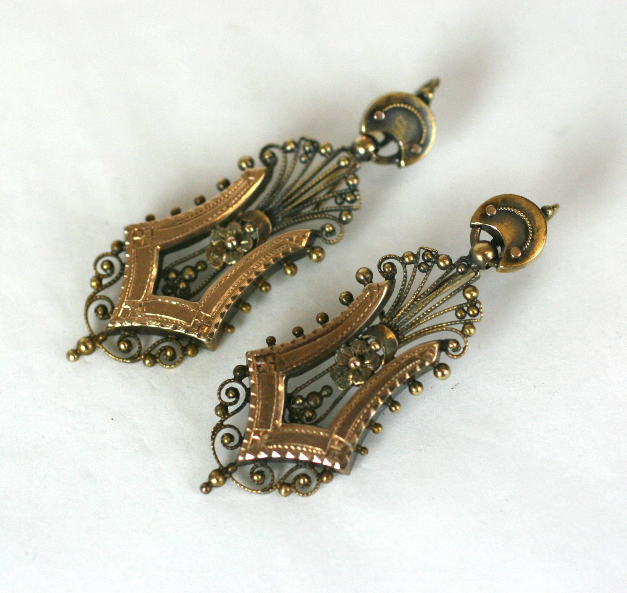 Victorian Filigree Harp Earrings In Excellent Condition For Sale In New York, NY