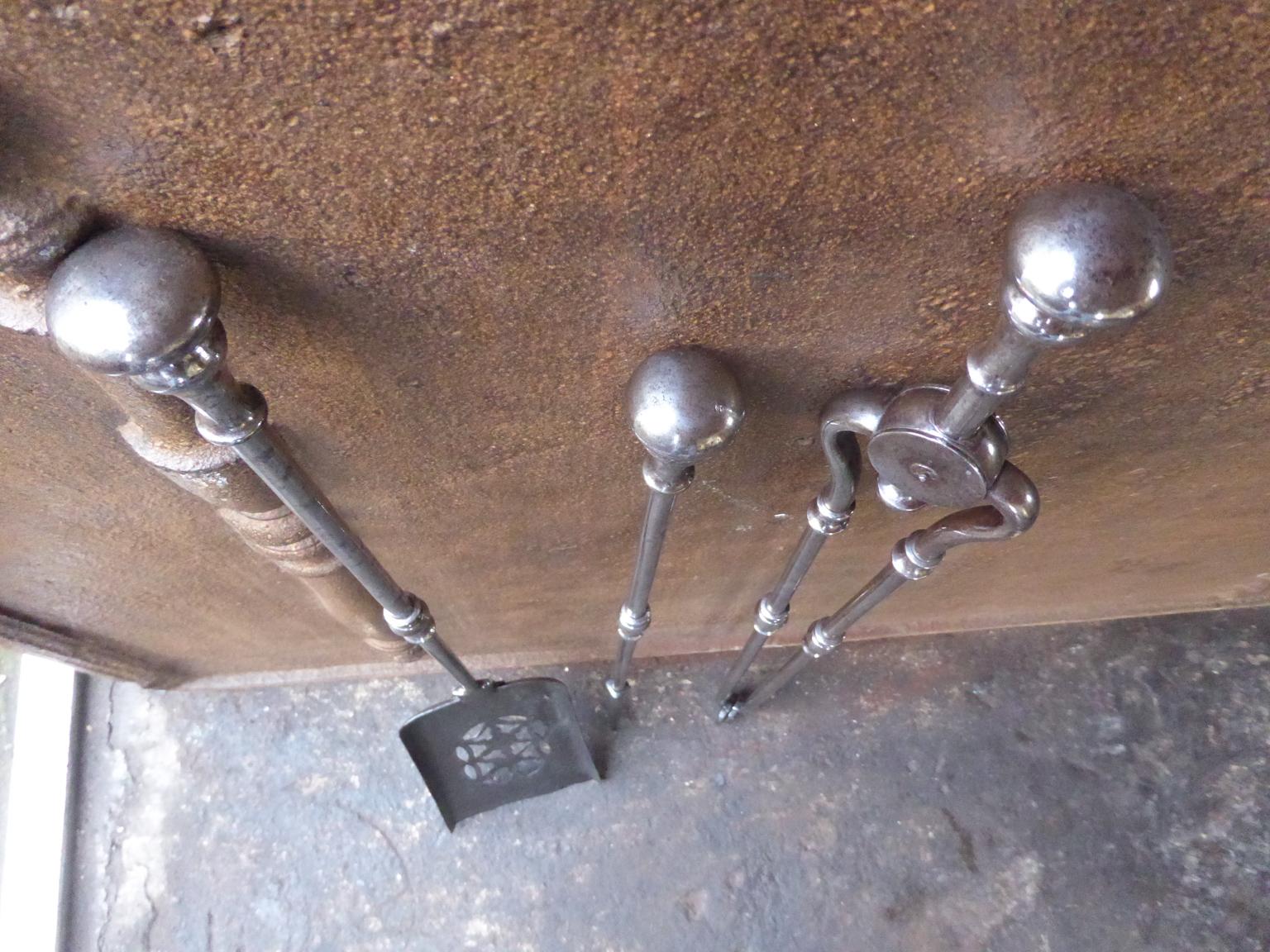 Victorian Fireplace Tools or Fire Irons, 19th Century, English In Good Condition In Amerongen, NL