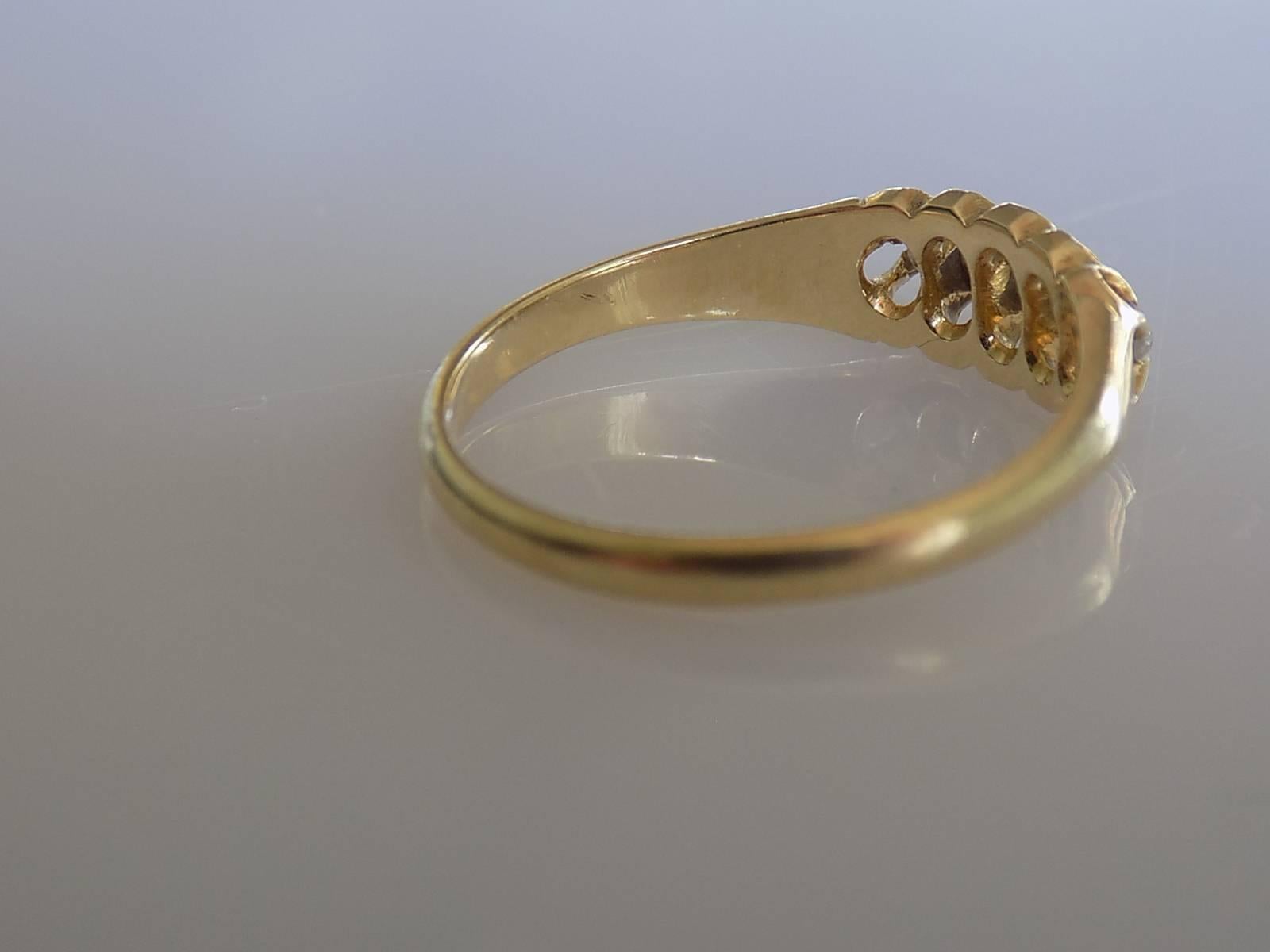 Victorian Five Rose Cut Diamond 18K Gold Ring In Excellent Condition For Sale In Boston, Lincolnshire