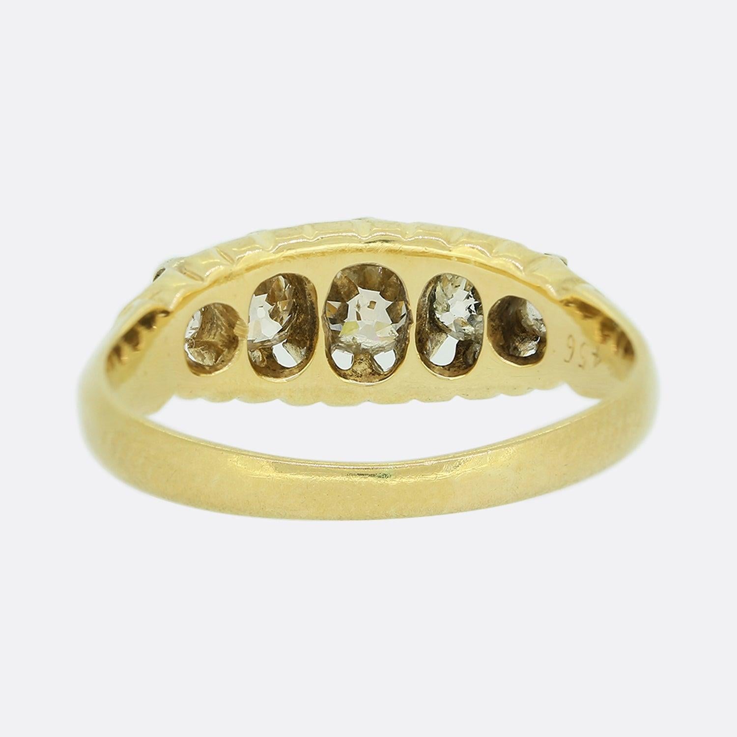Vittoriano Anello vittoriano con cinque pietre e diamanti da 0.80 carati in vendita
