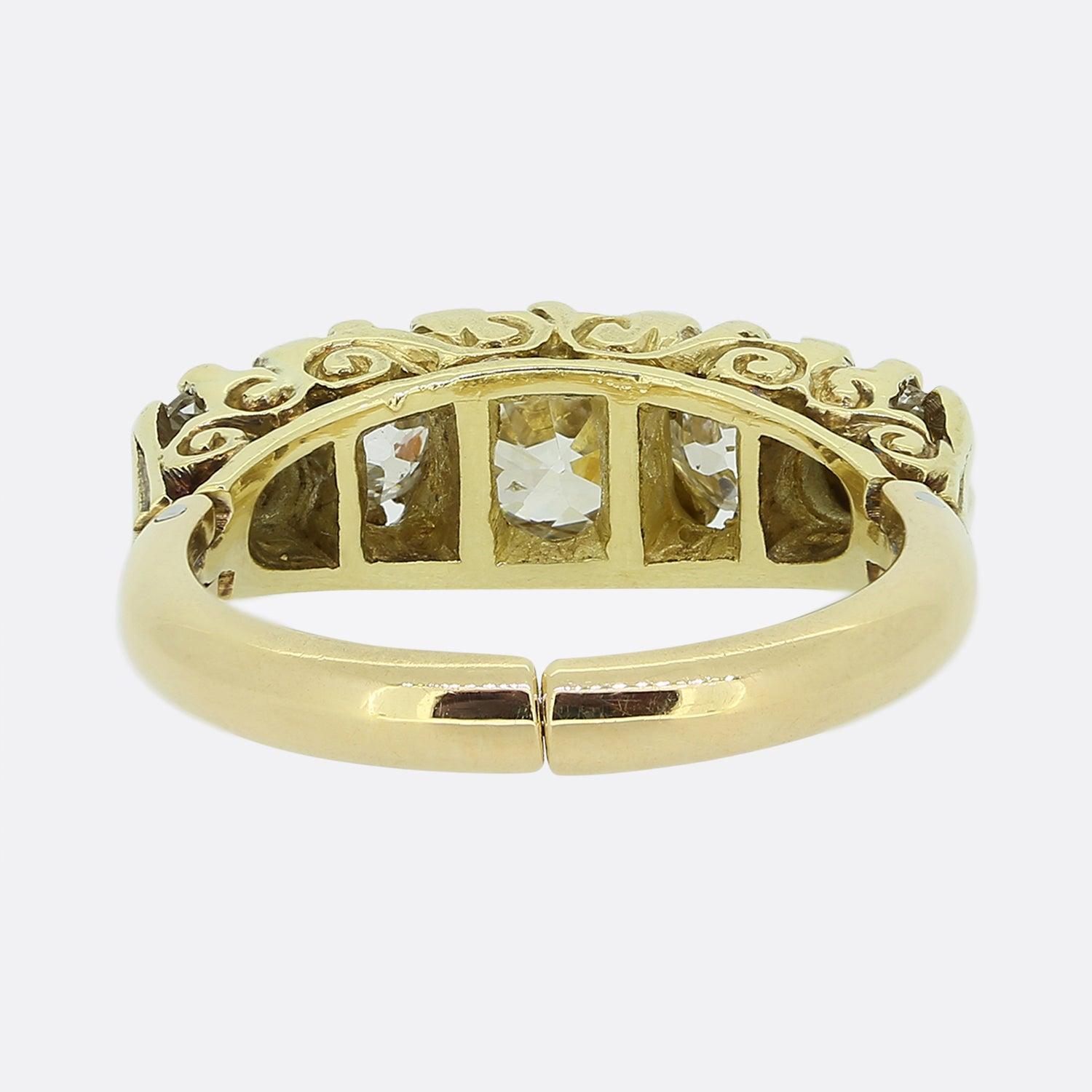 Taglio antico europeo Anello vittoriano a cinque pietre con diamante regolabile in vendita