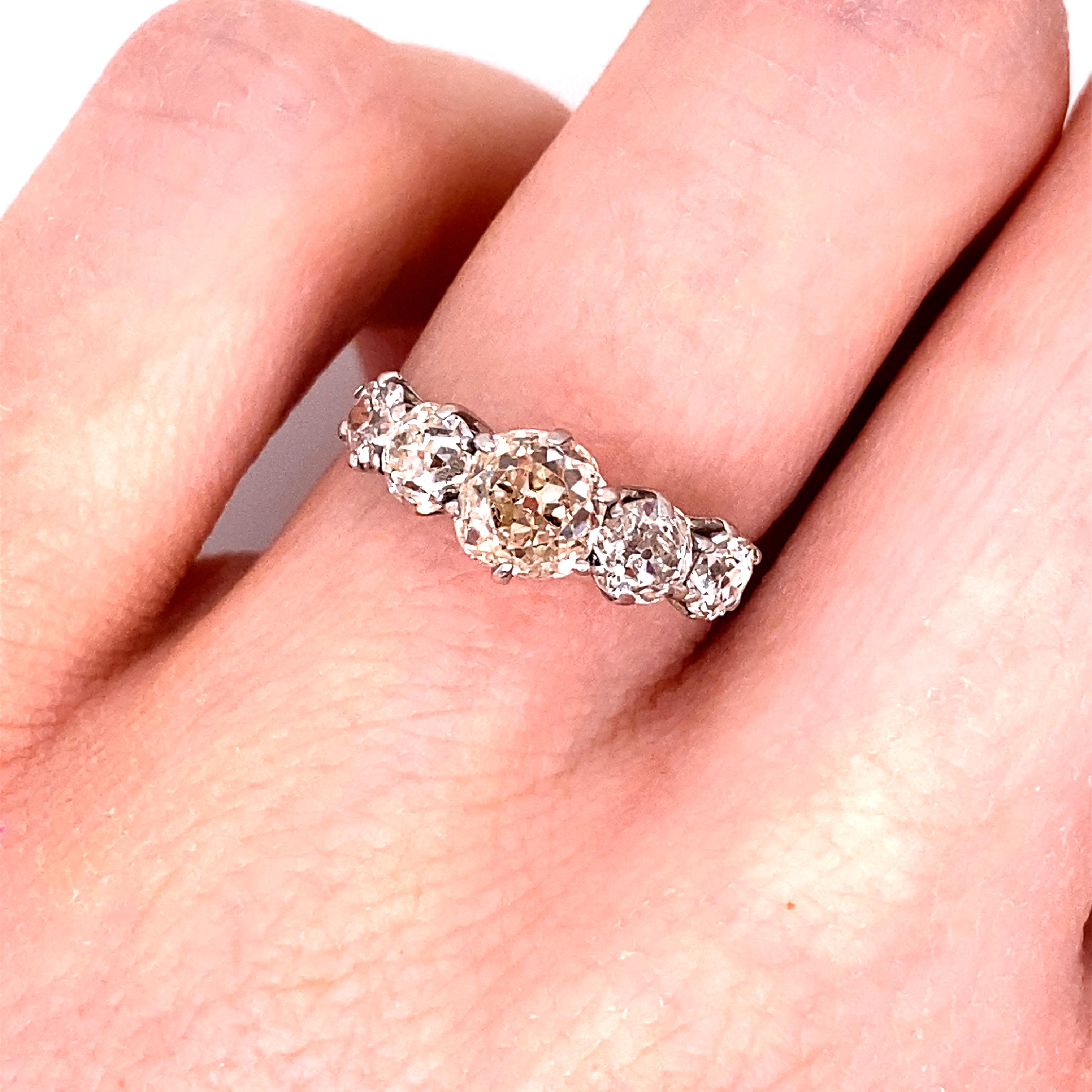 Victorian Five-Stone Old Mine Cut Diamond Ring In Excellent Condition In New York, NY