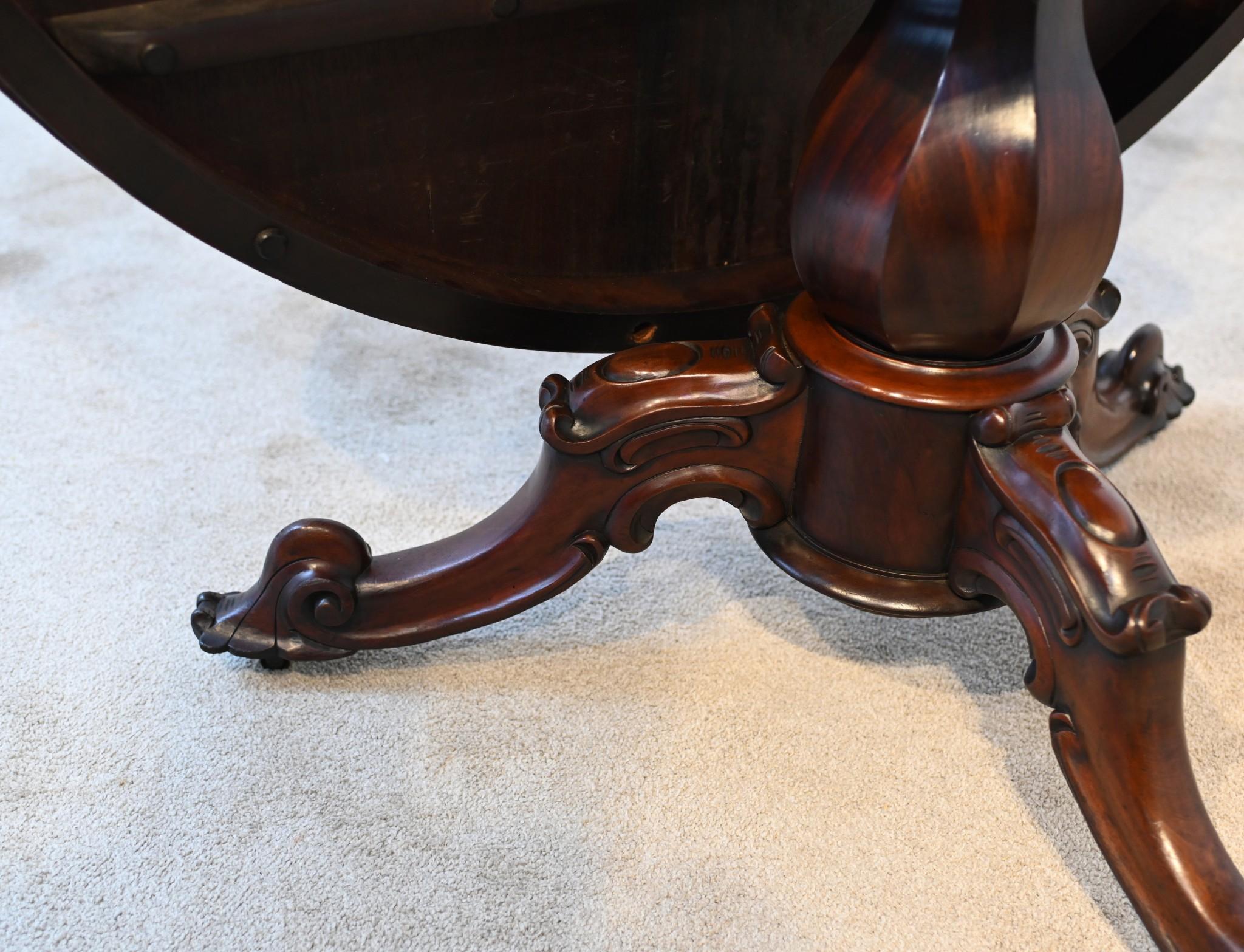 Victorian Flame Mahogany Centre Table Dining 1880 For Sale 1