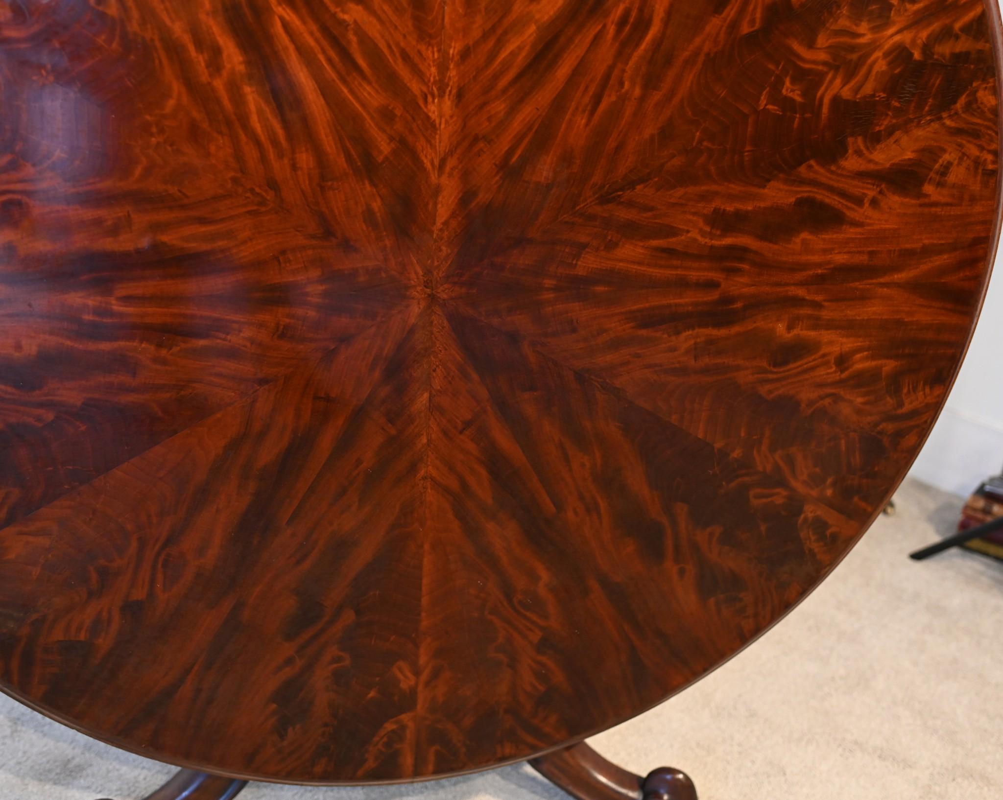 Victorian Flame Mahogany Centre Table Dining 1880 For Sale 4