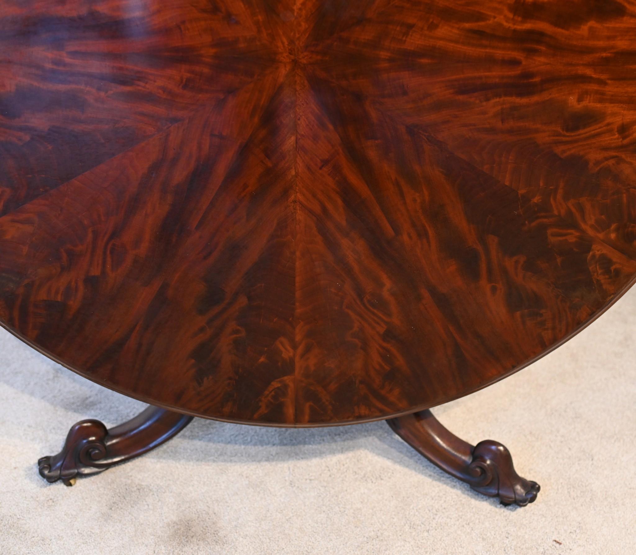 Victorian Flame Mahogany Centre Table Dining 1880 For Sale 5