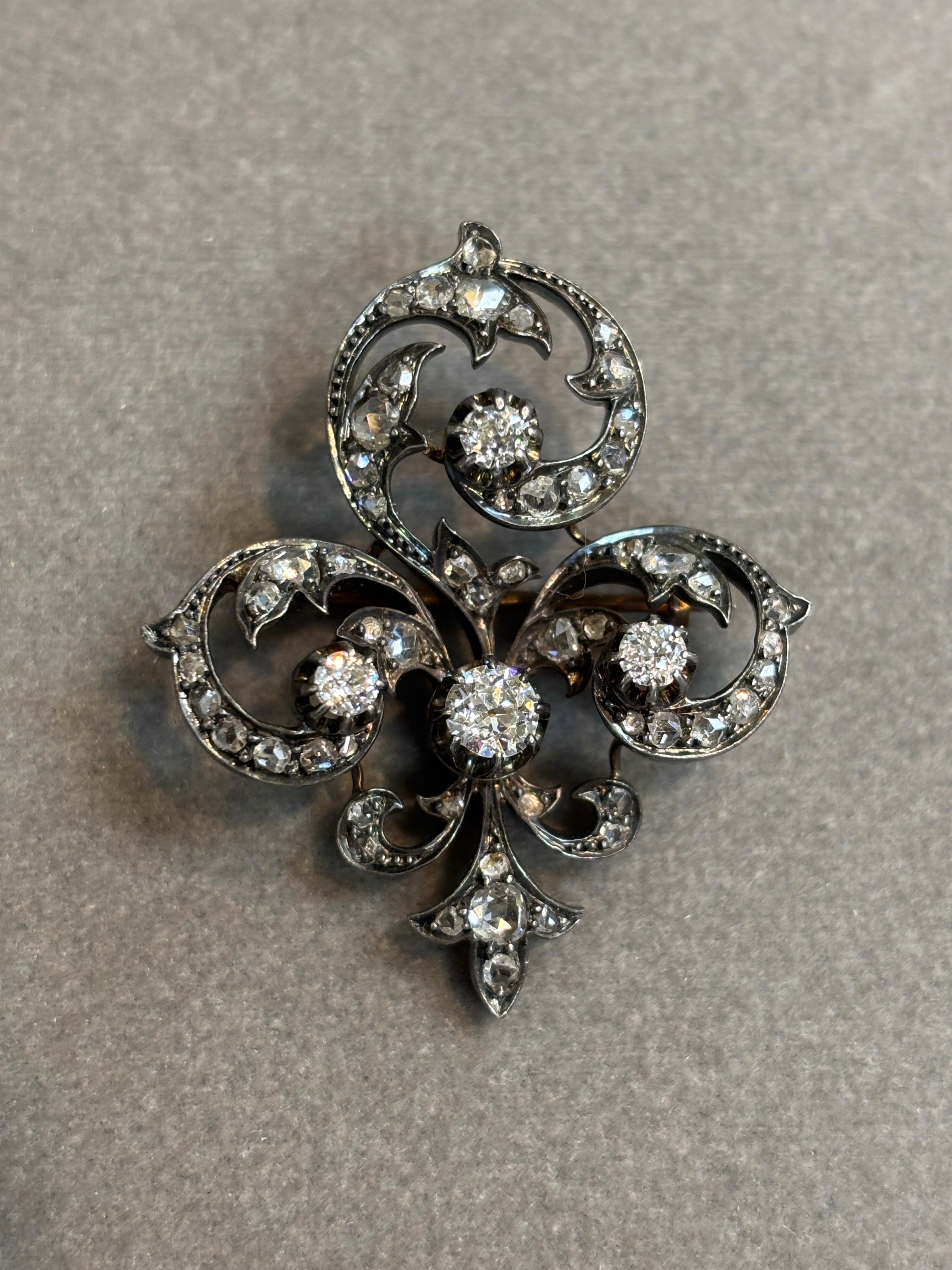 Viktorianische Fleur De Lis Brosche im Angebot 1