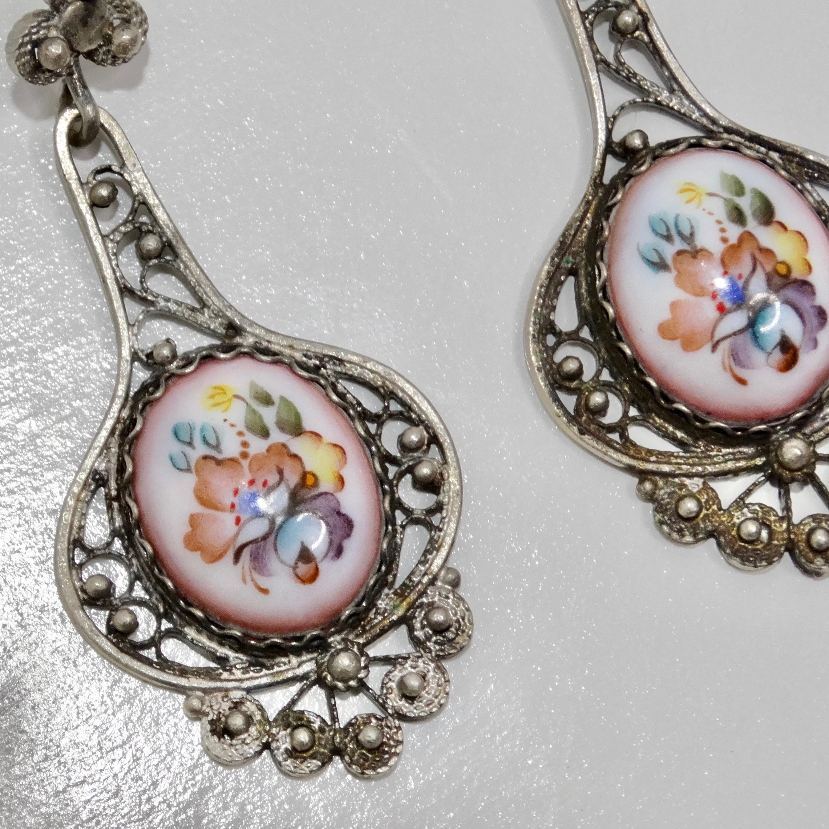 Victorian Floral Porcelain Dangle Earrings In Good Condition For Sale In Scottsdale, AZ
