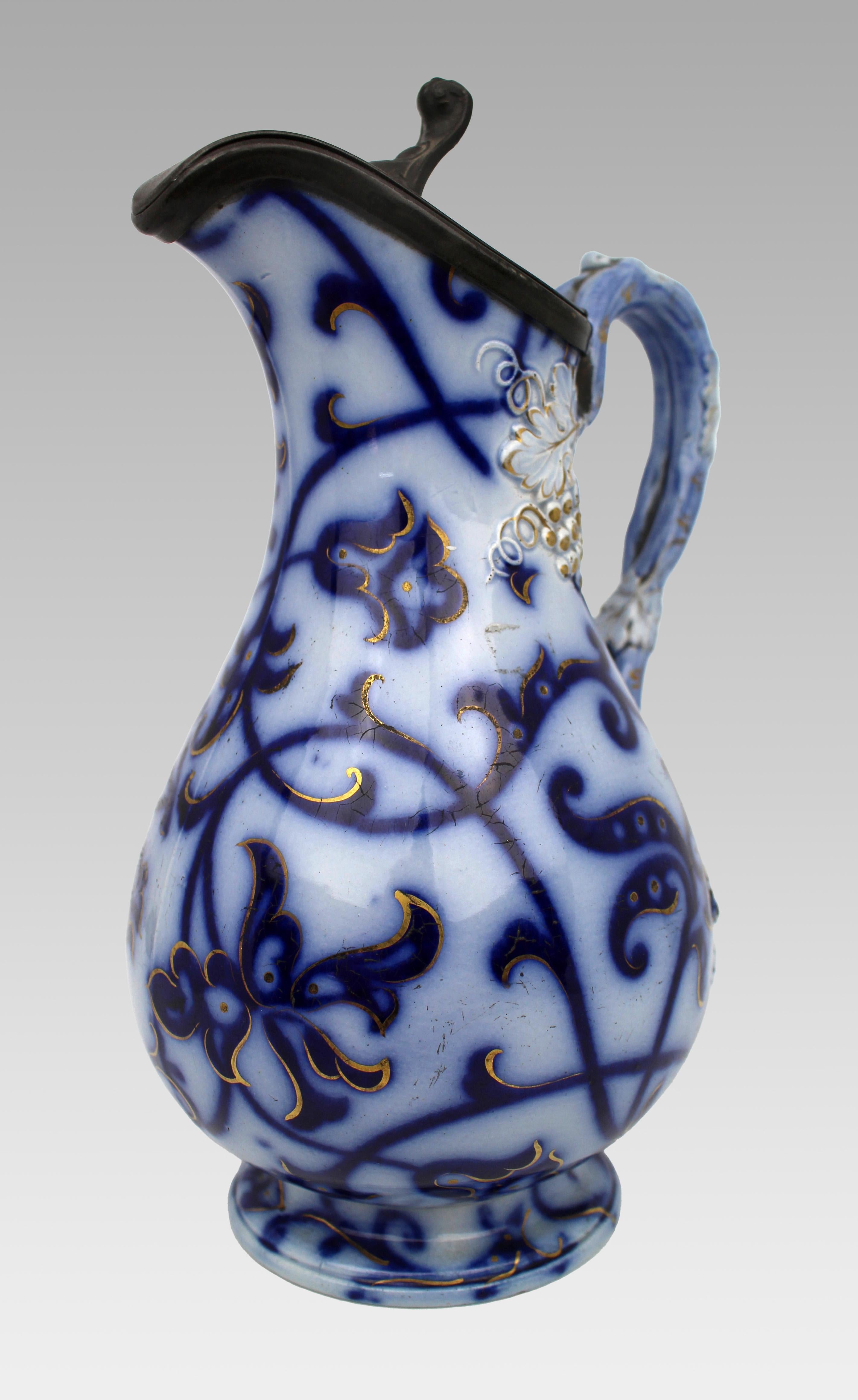 European Victorian Flow Blue and Gilded Ceramic Jug with Pewter Lid, England, circa 1850 For Sale