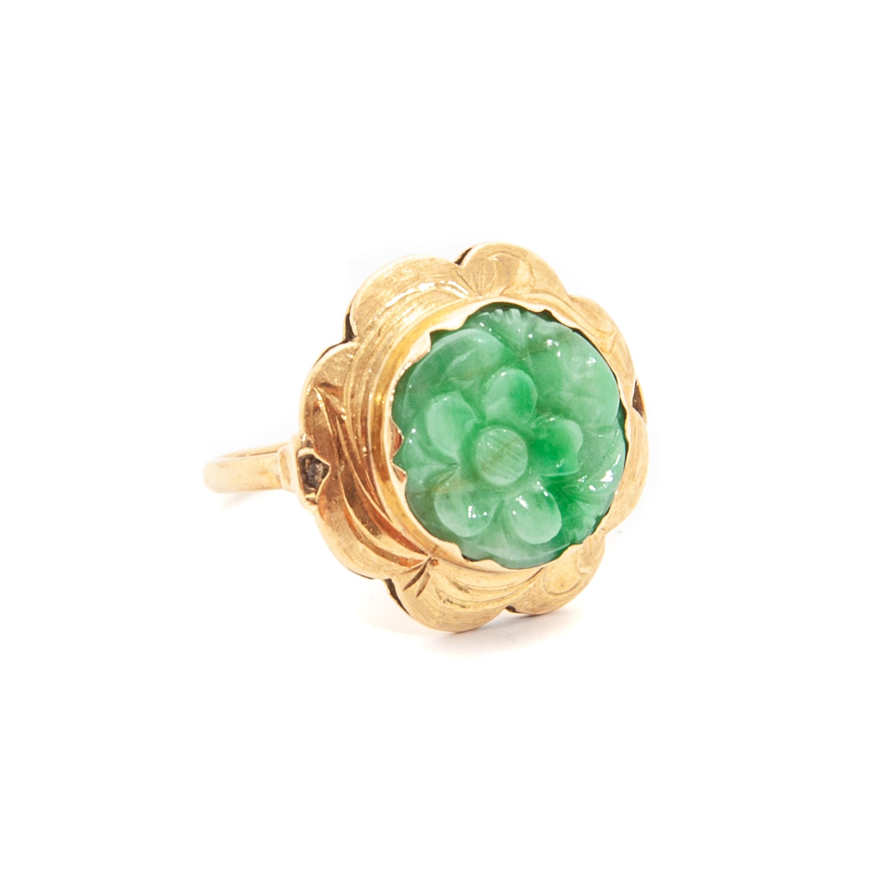 Victorian Antique 14 Karat Gold Flower Carved Green Jade Ring