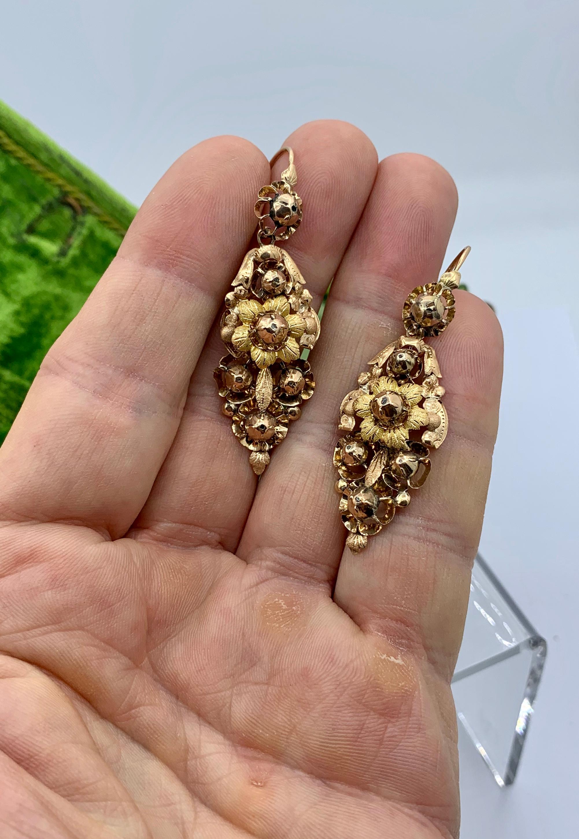 Victorian Flower Dangle Drop Day and Night Earrings 18 Karat Gold For Sale 5