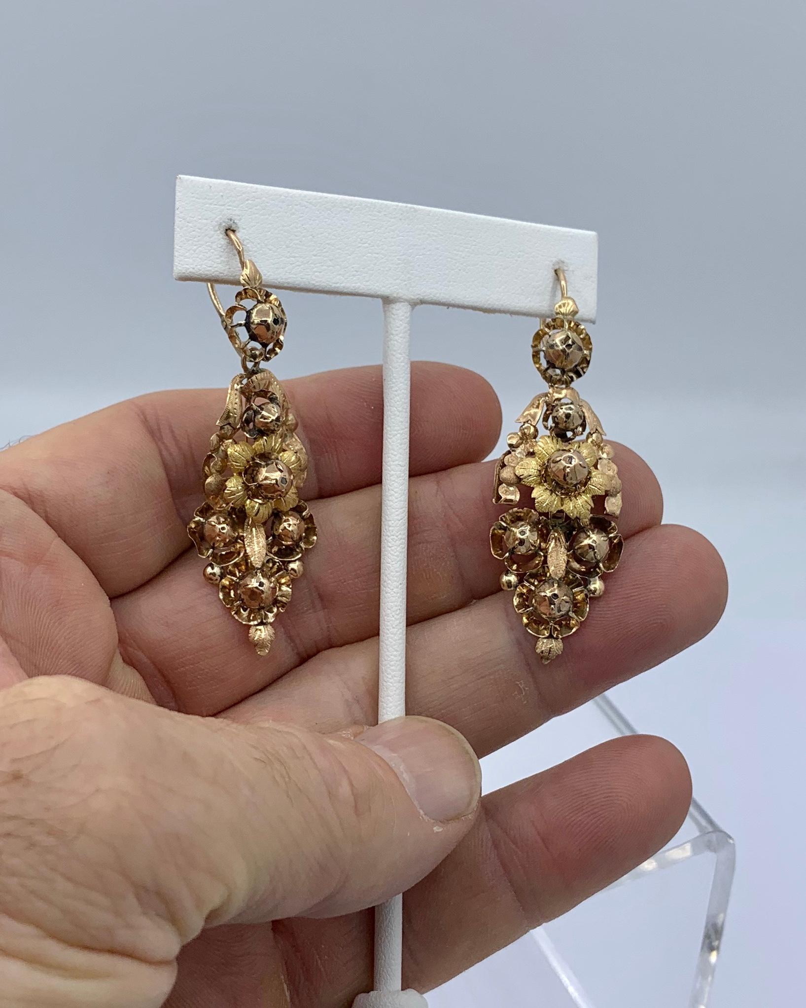 Victorian Flower Dangle Drop Day and Night Earrings 18 Karat Gold For Sale 6