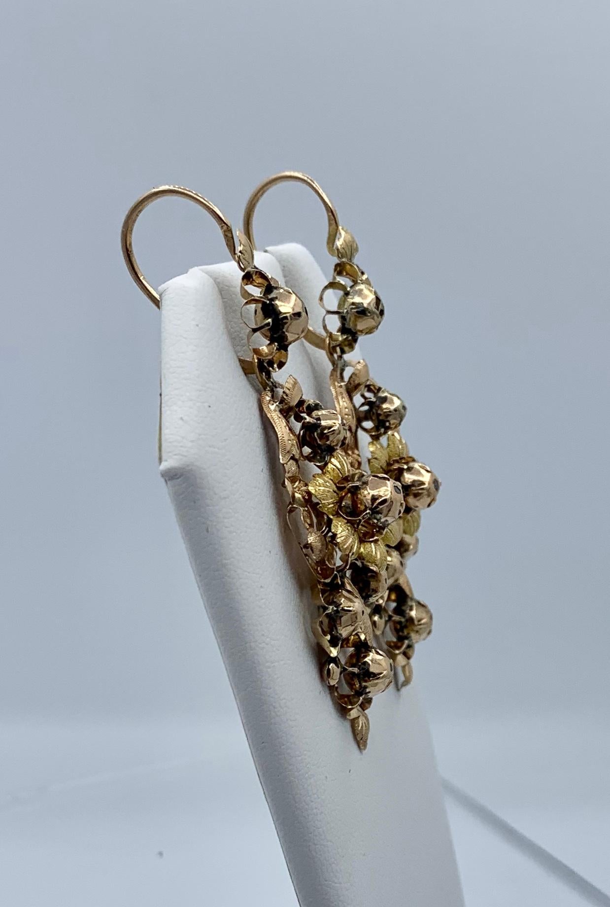 Victorian Flower Dangle Drop Day and Night Earrings 18 Karat Gold For Sale 7