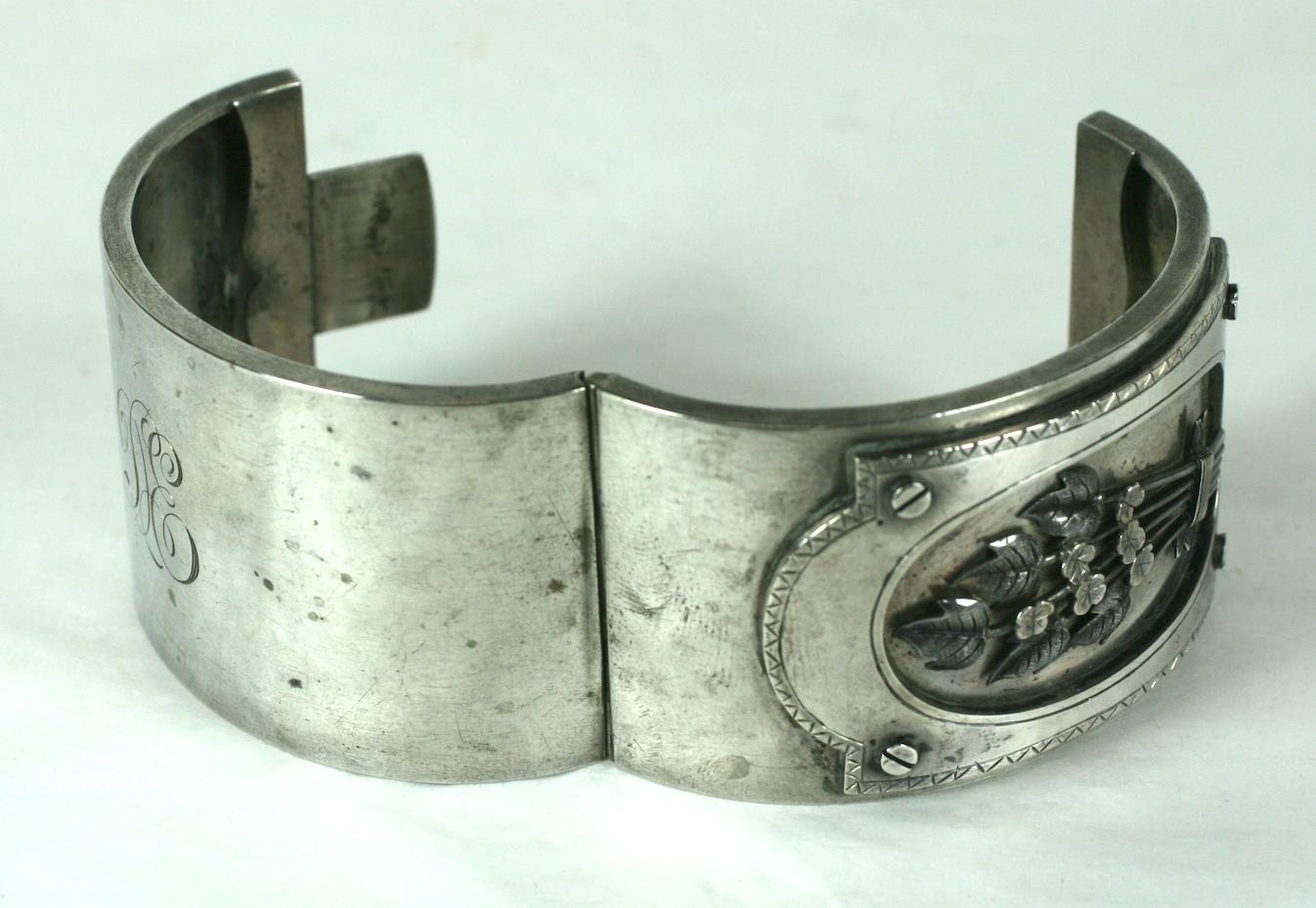 Victorian Flower Panel Silver Cuff  In Good Condition For Sale In New York, NY