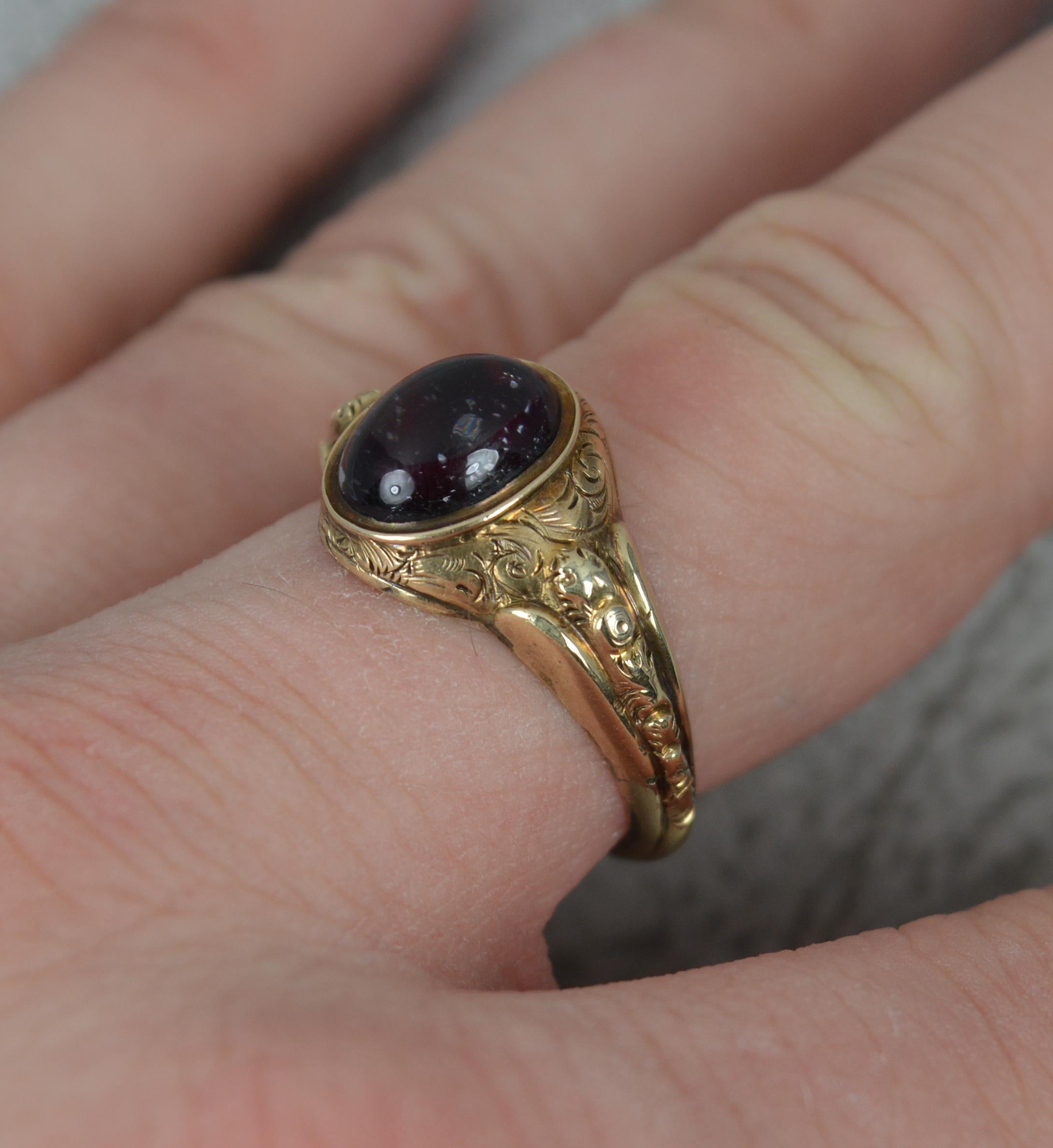 Victorian Foiled Garnet Cabochon and 9 Carat Gold Signet Solitaire Ring In Excellent Condition In St Helens, GB