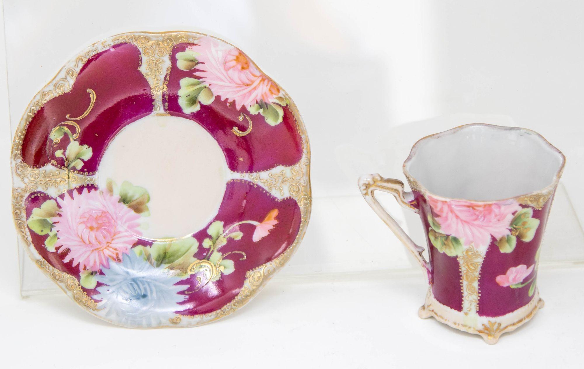 Victorian Footed Porcelain TeaCup and Saucer Set of 6 Circa 1930 For Sale 11