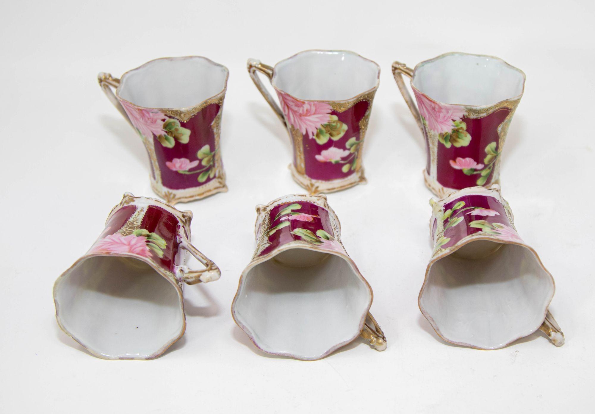 Hand-Painted Victorian Footed Porcelain TeaCup and Saucer Set of 6 Circa 1930 For Sale