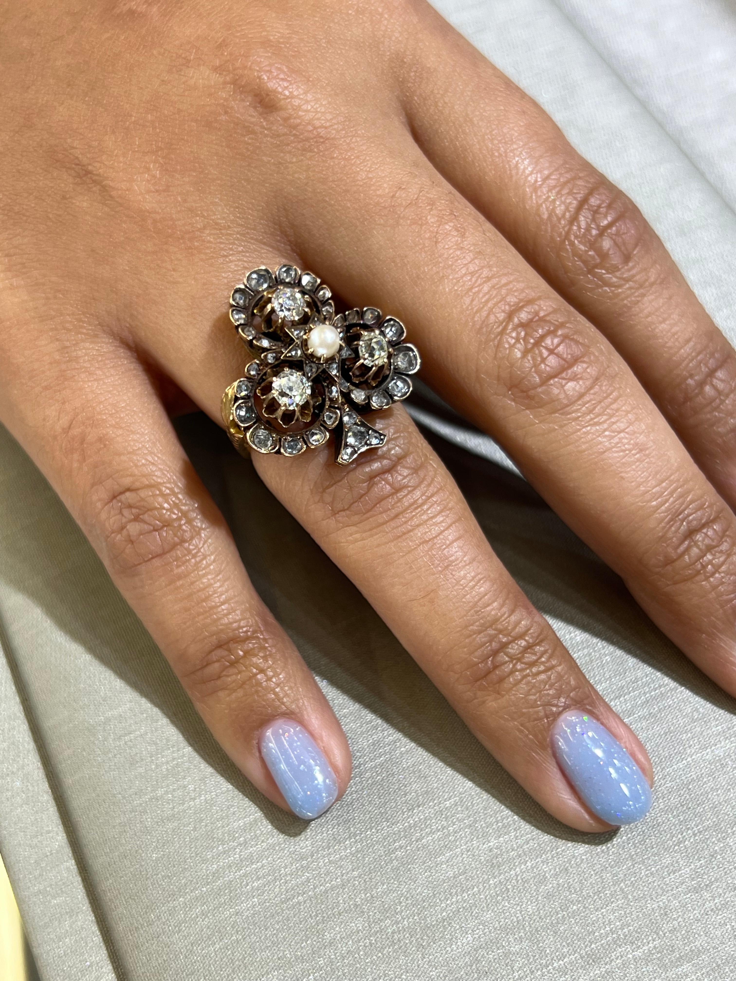 Viktorianischer vierblättriger Kleeblatt Ring Alte Mine Diamanten & Natürliche Perle Edelstein  im Angebot 4